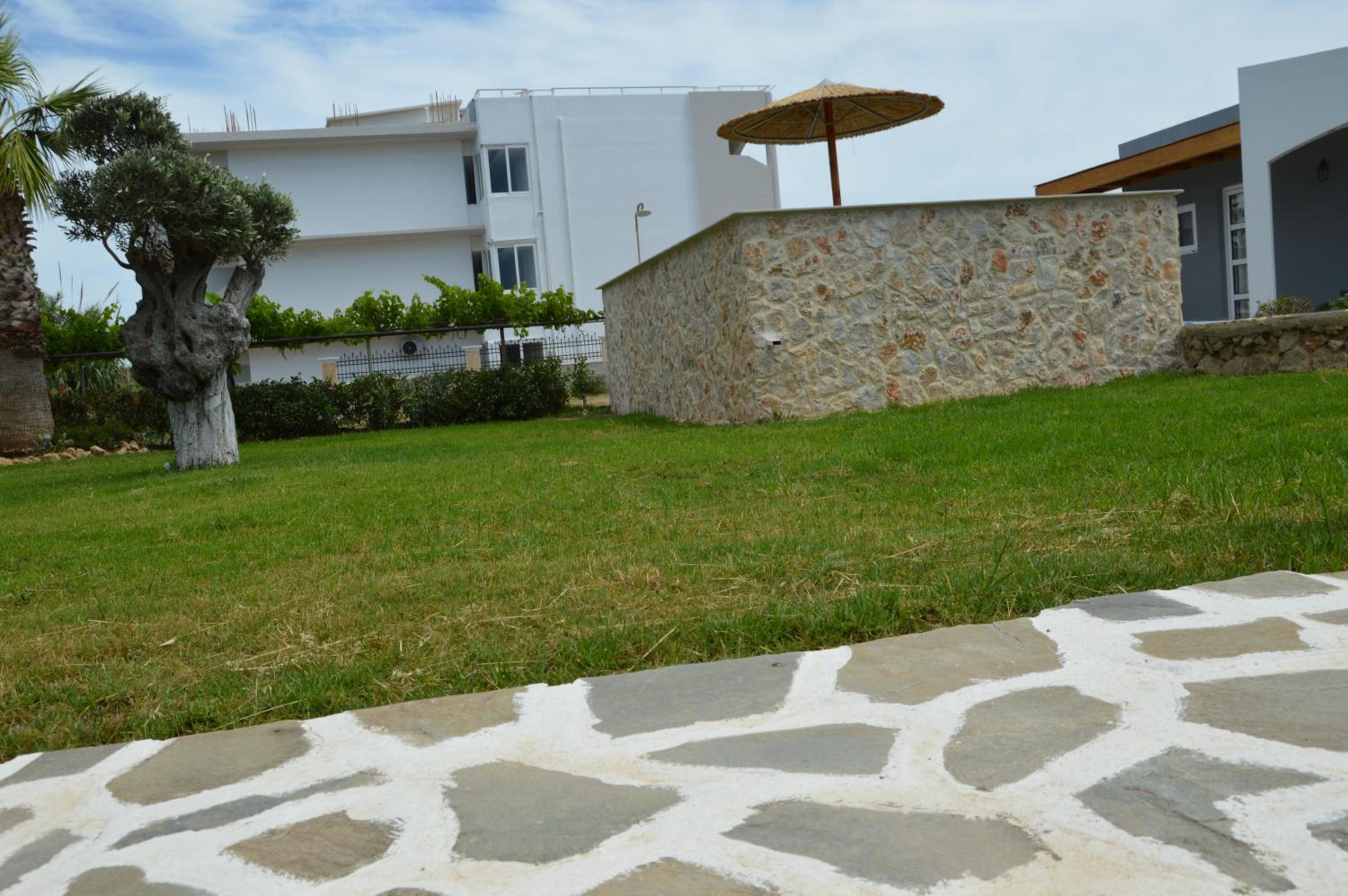 Kostas Studios