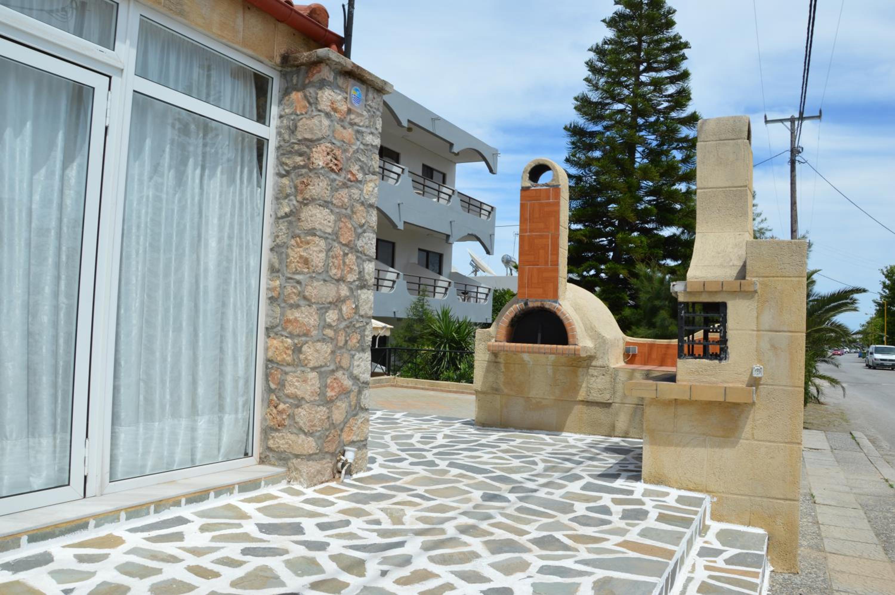 Kostas Studios