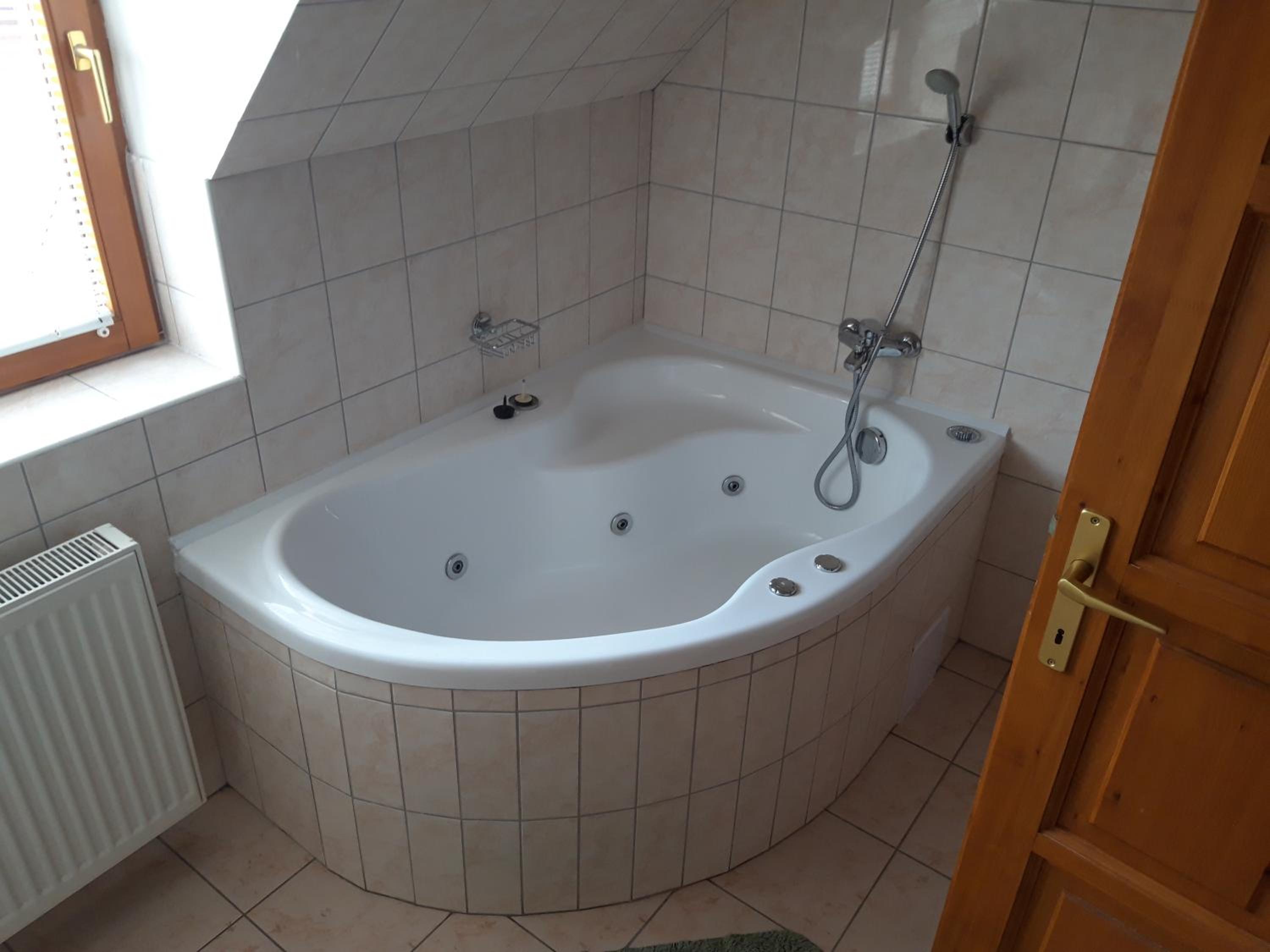 Sasi Apartmanház
