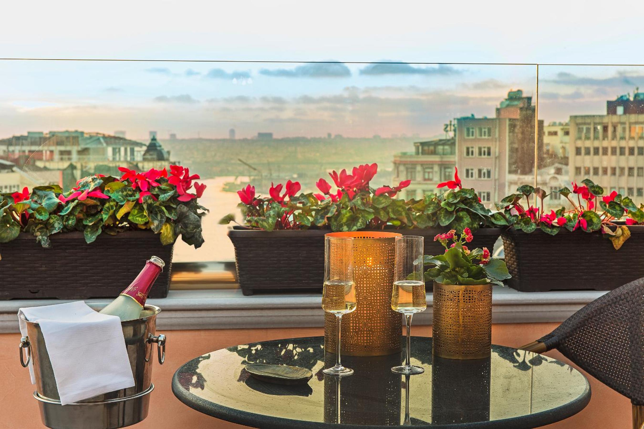 Meroddi Pera Daireleri - Image 9