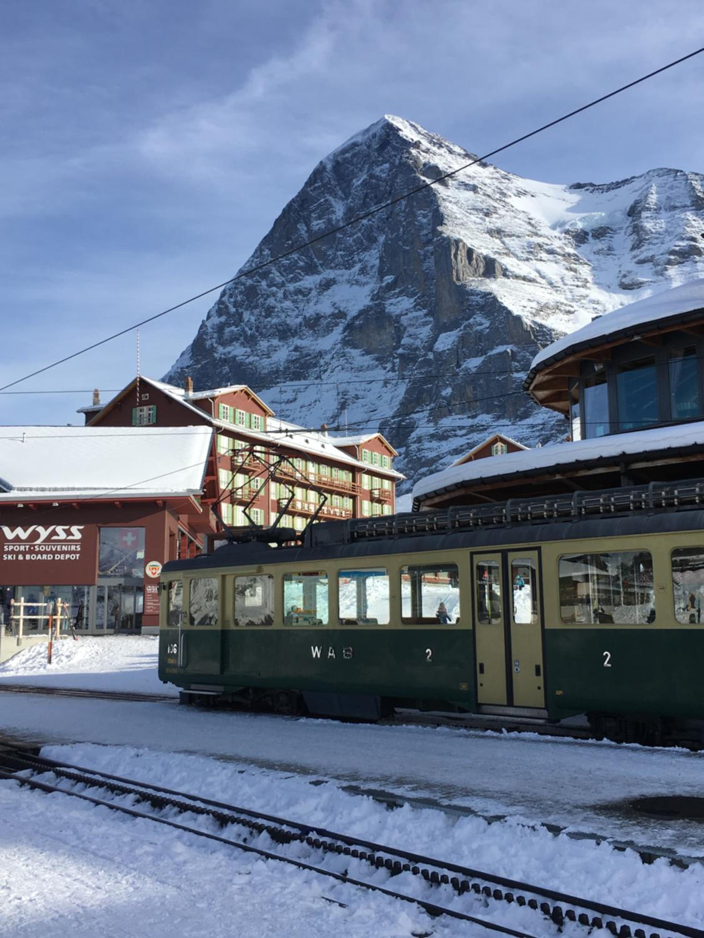 Chalet CARVE - Apartments EIGER, MOENCH and JUNGFRAU