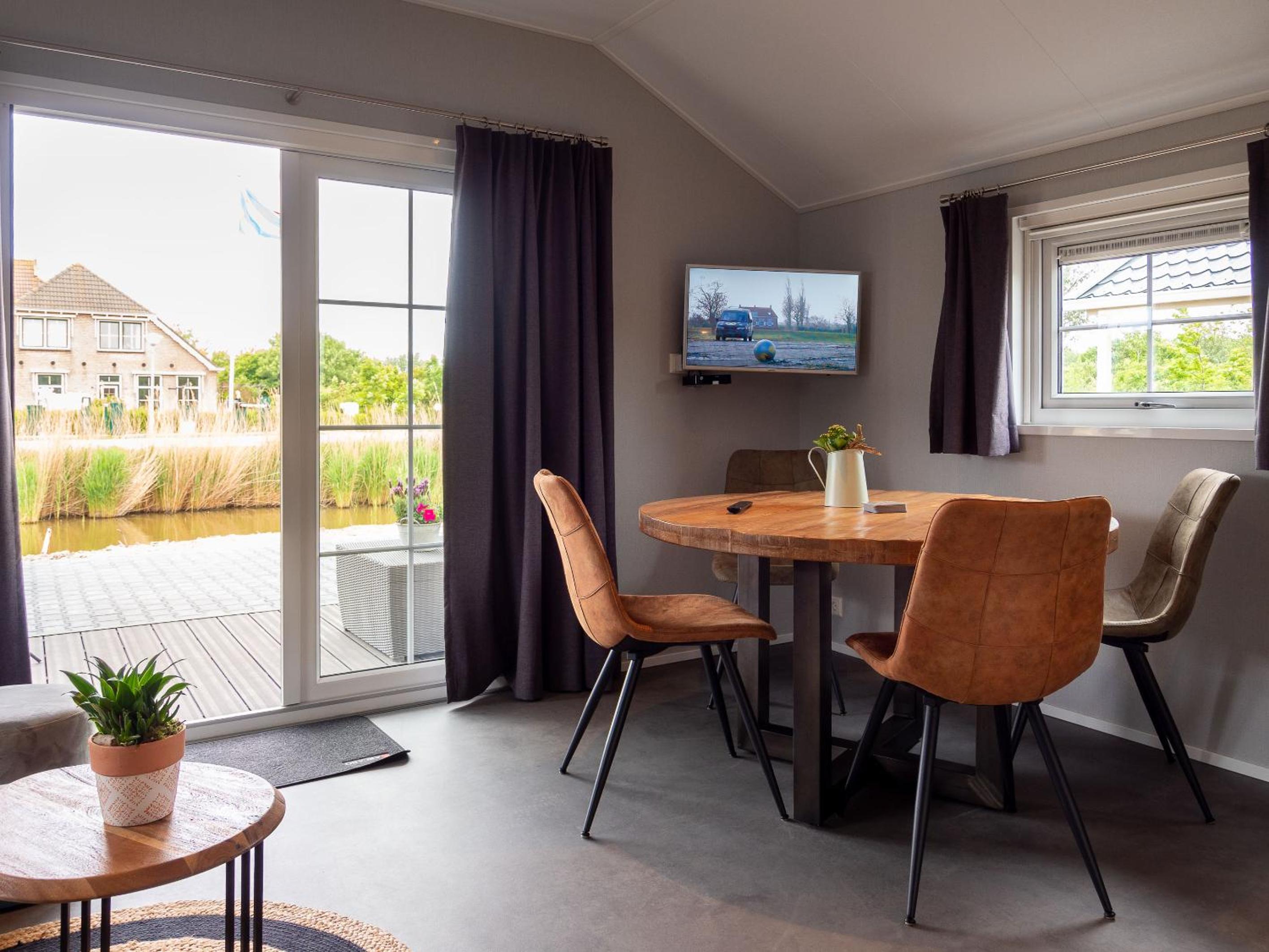 Luxe Lodge Zeehoeve view 3