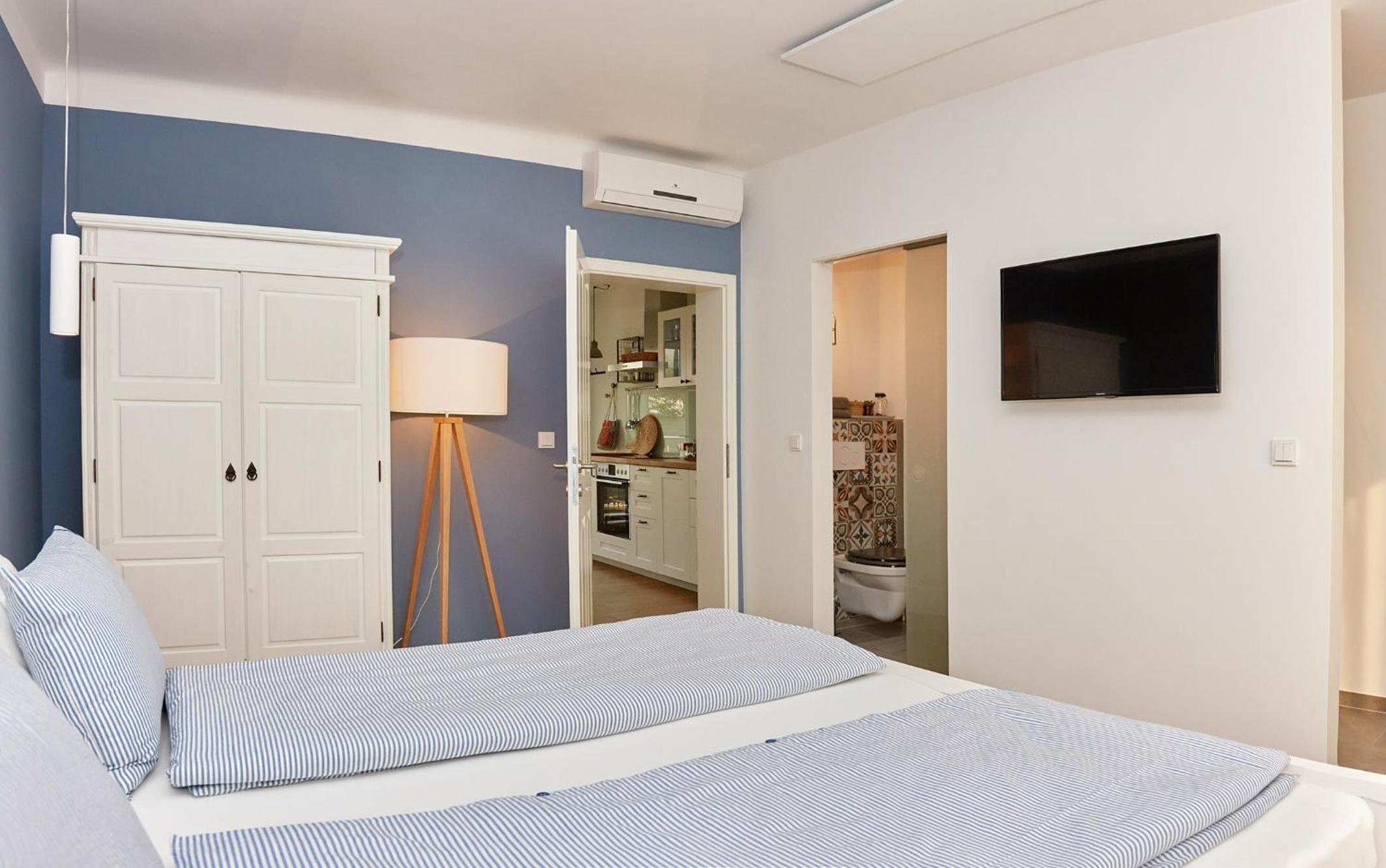Logis 11 Apartments view 2