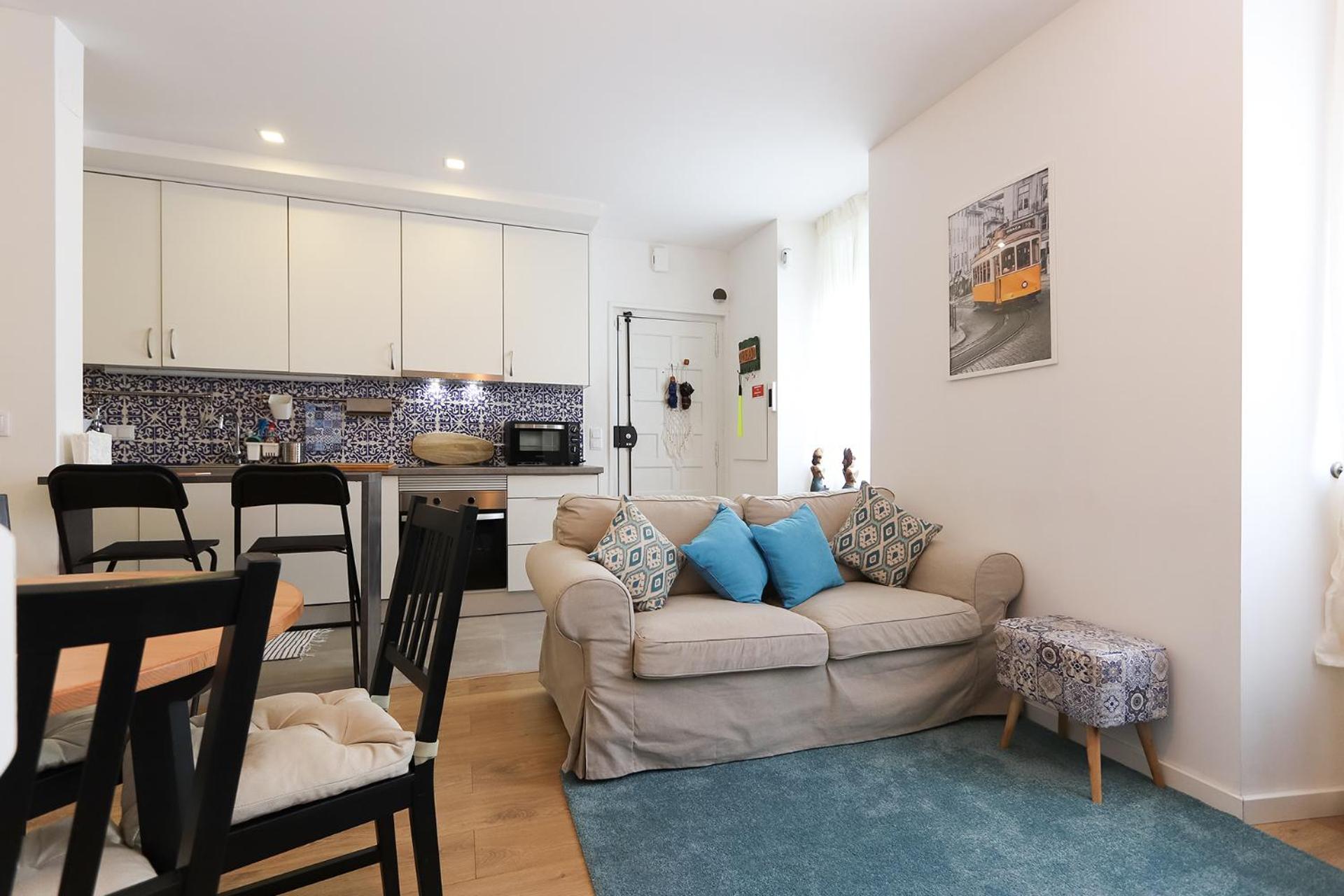 Wal Apartments- 3 bedrooms with parking space view 5