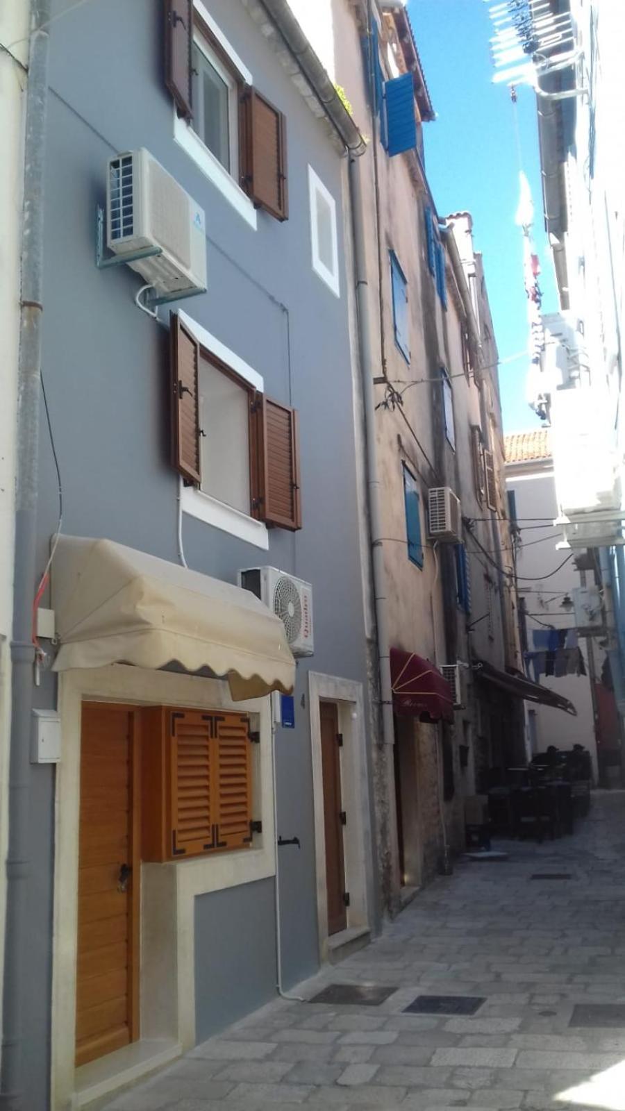 APARTMANI EMA view 2