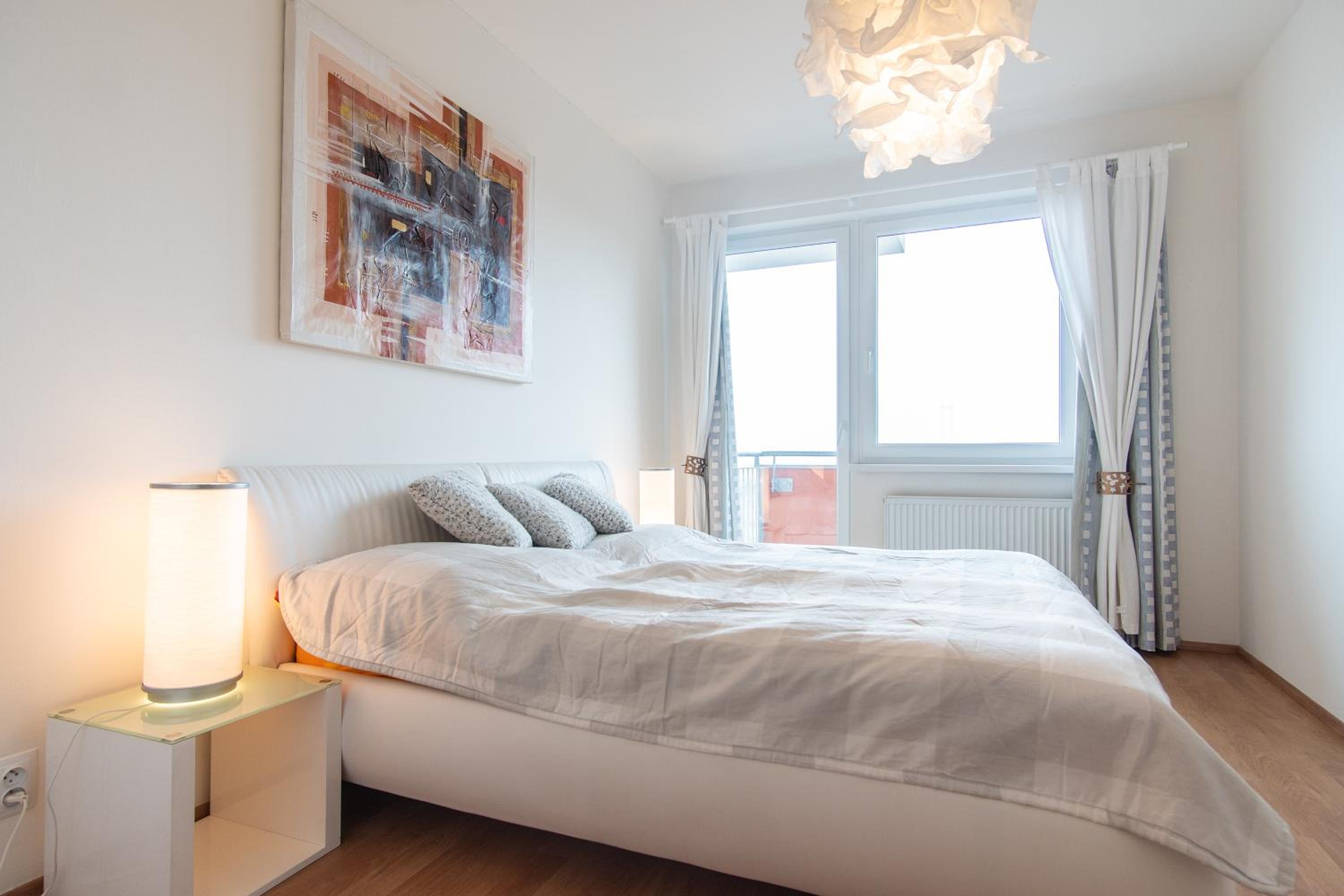 Spacious 3- rooms appartment with two terraces