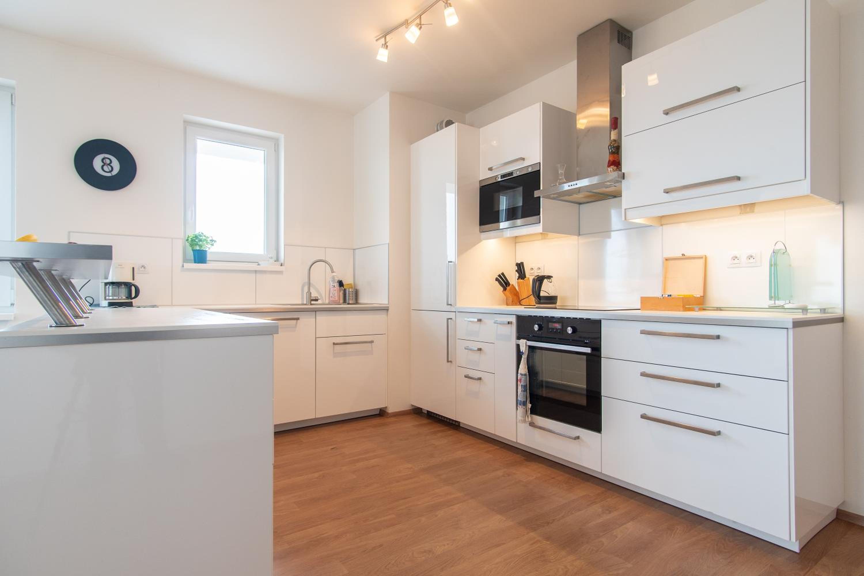Spacious 3- rooms appartment with two terraces