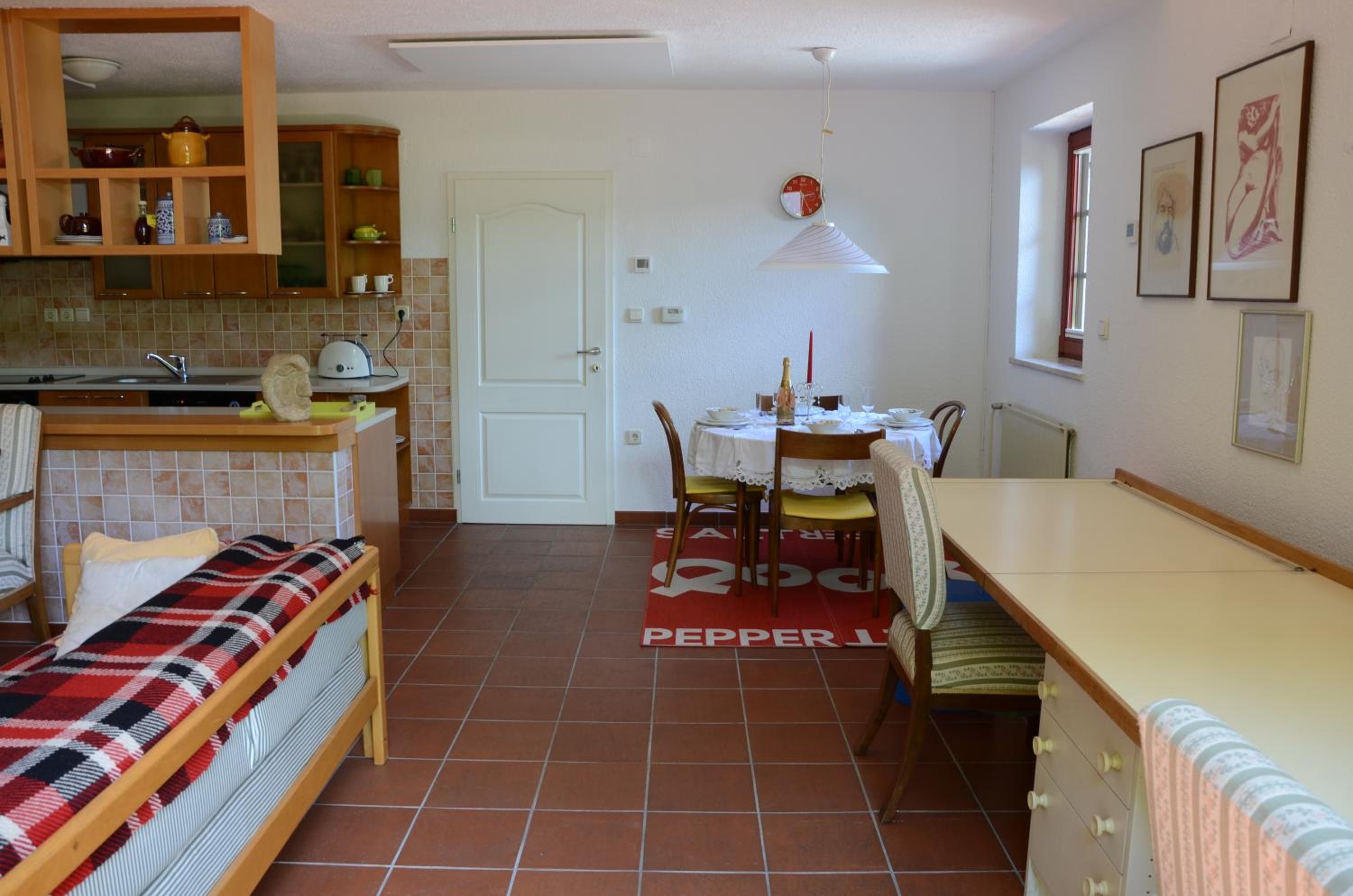 Photo 6