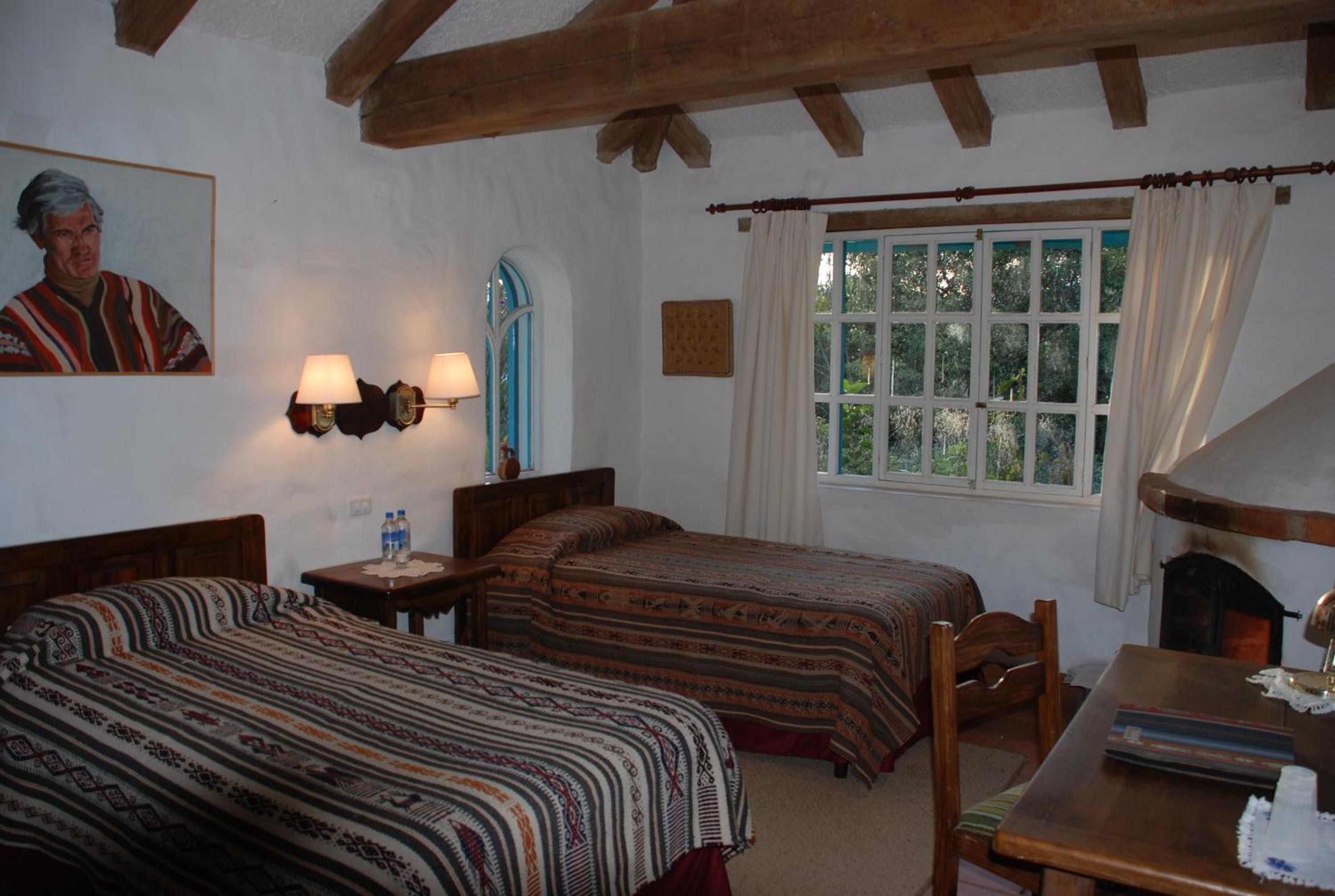 Las Palmeras Inn