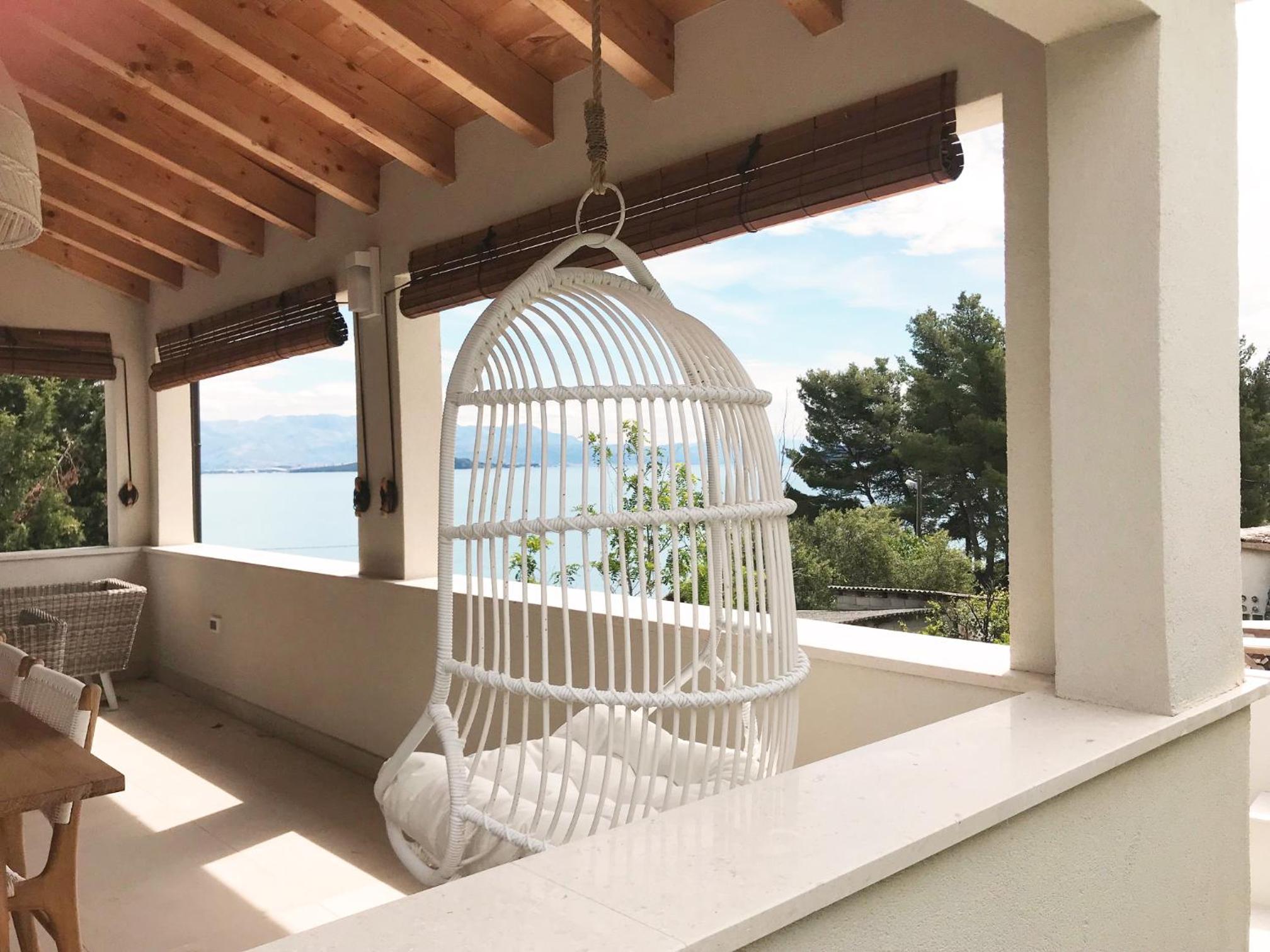 Luxury Family Beach Front Villa - SUNDAY BEACH HOUSE view 5
