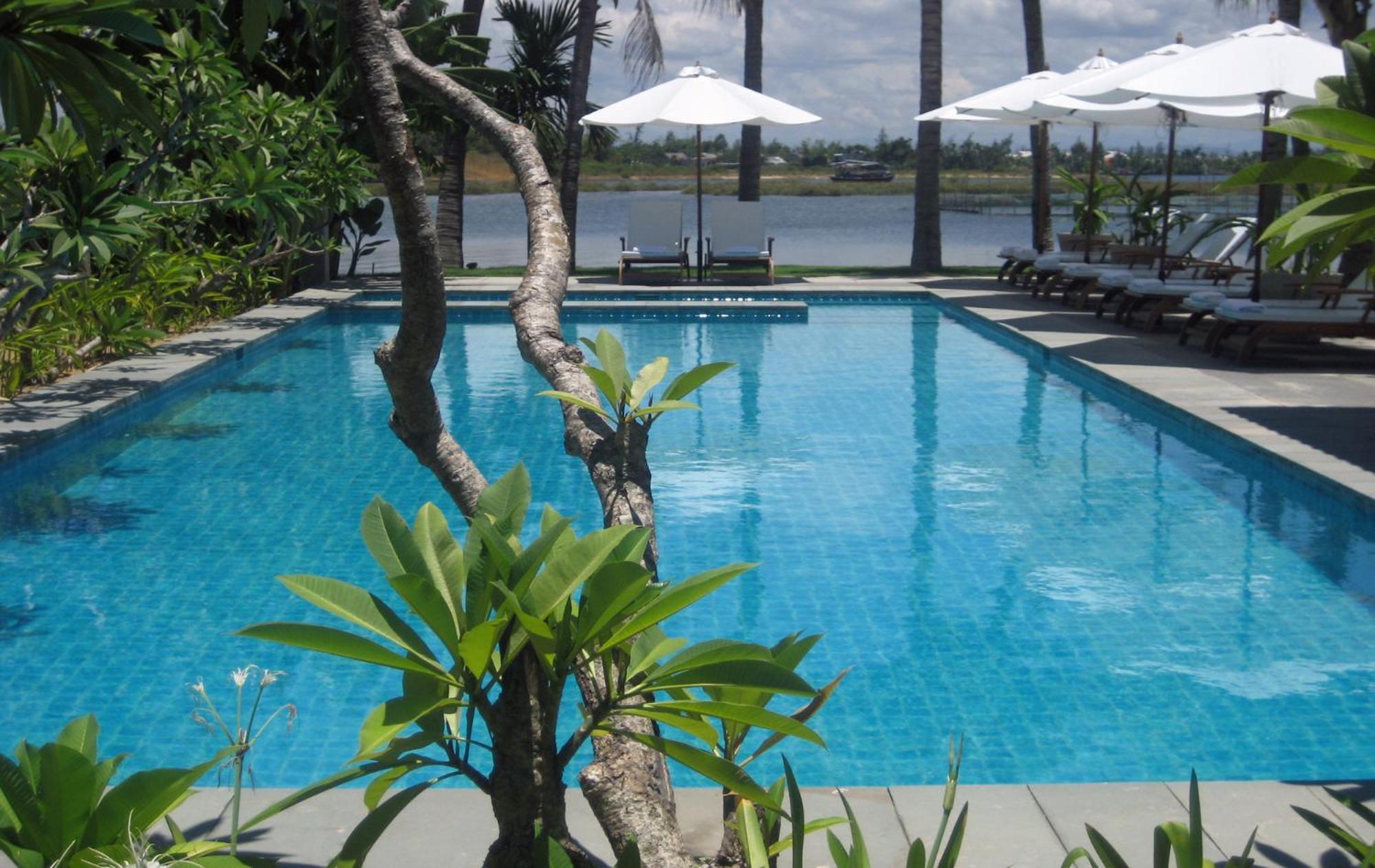 THE VILLA @ RED BRIDGE view 2