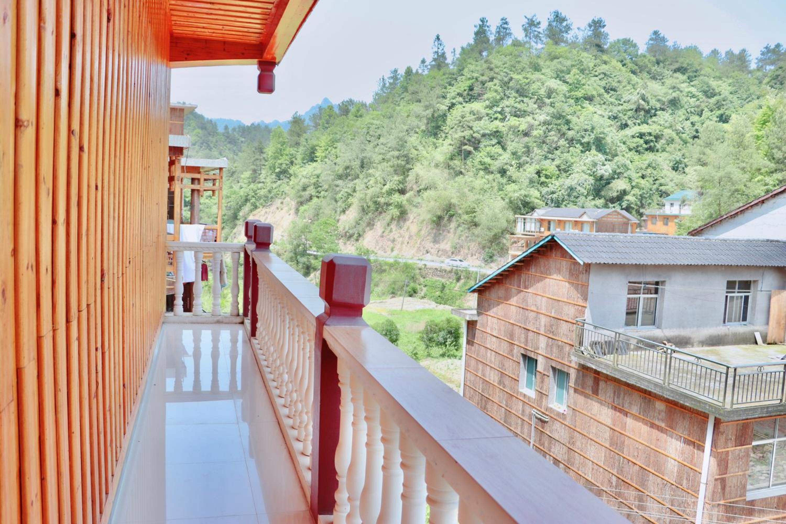 Tongfu Inn(In the National Park)