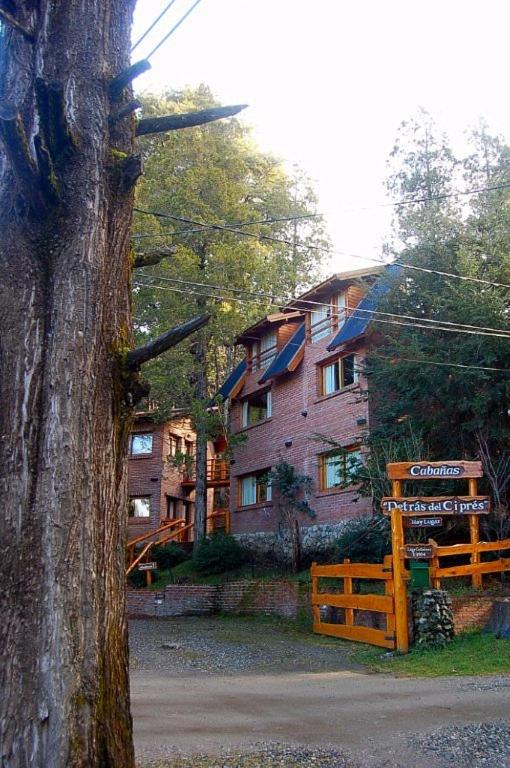 Cabañas Detras del Ciprés