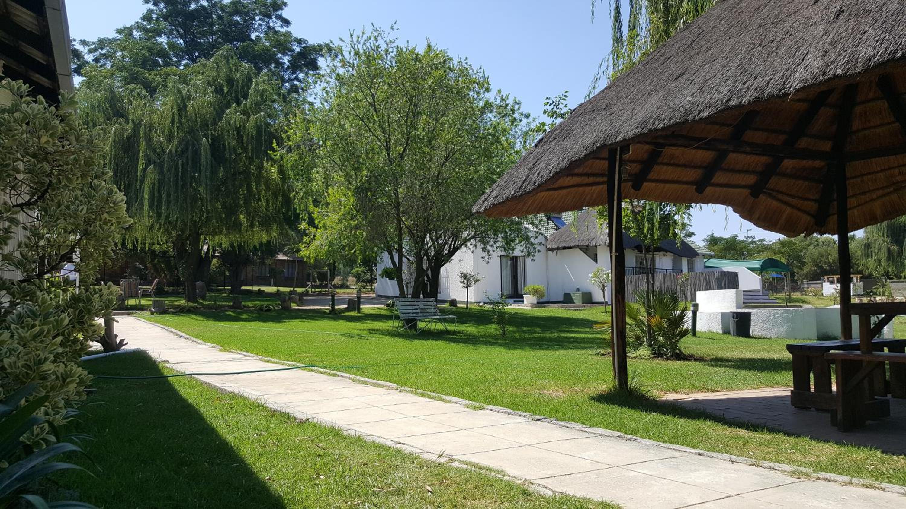 SimbaSun Cottages