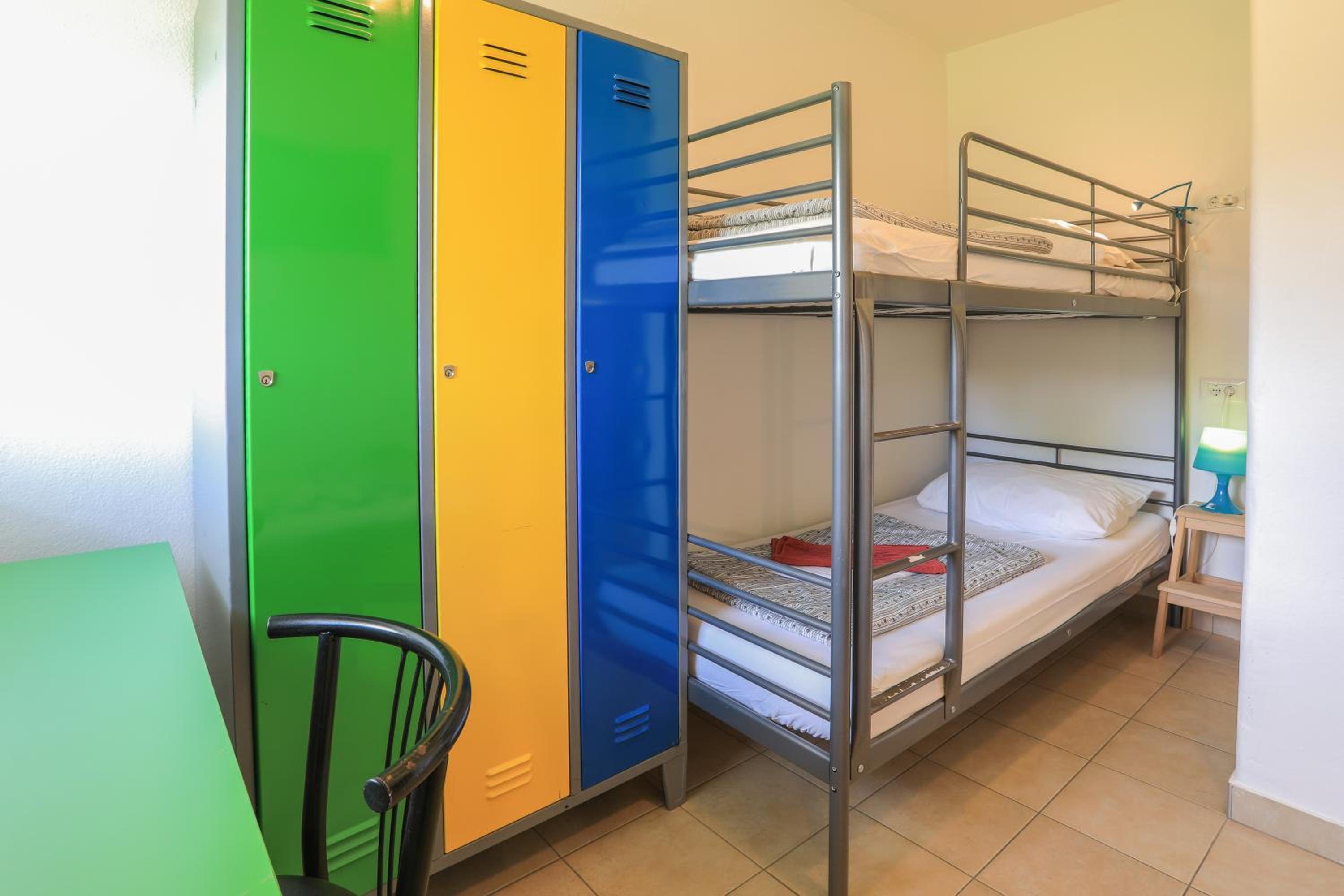 ROOMS JANI