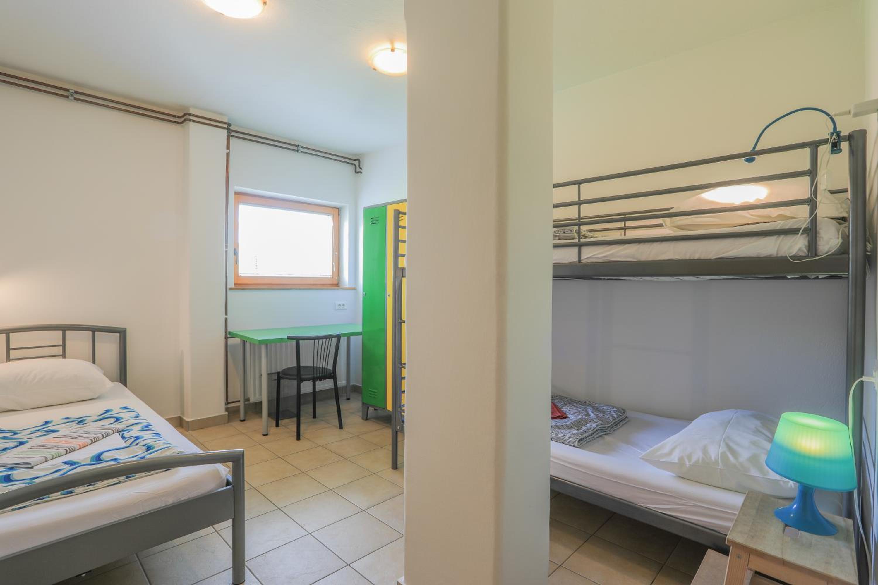 ROOMS JANI