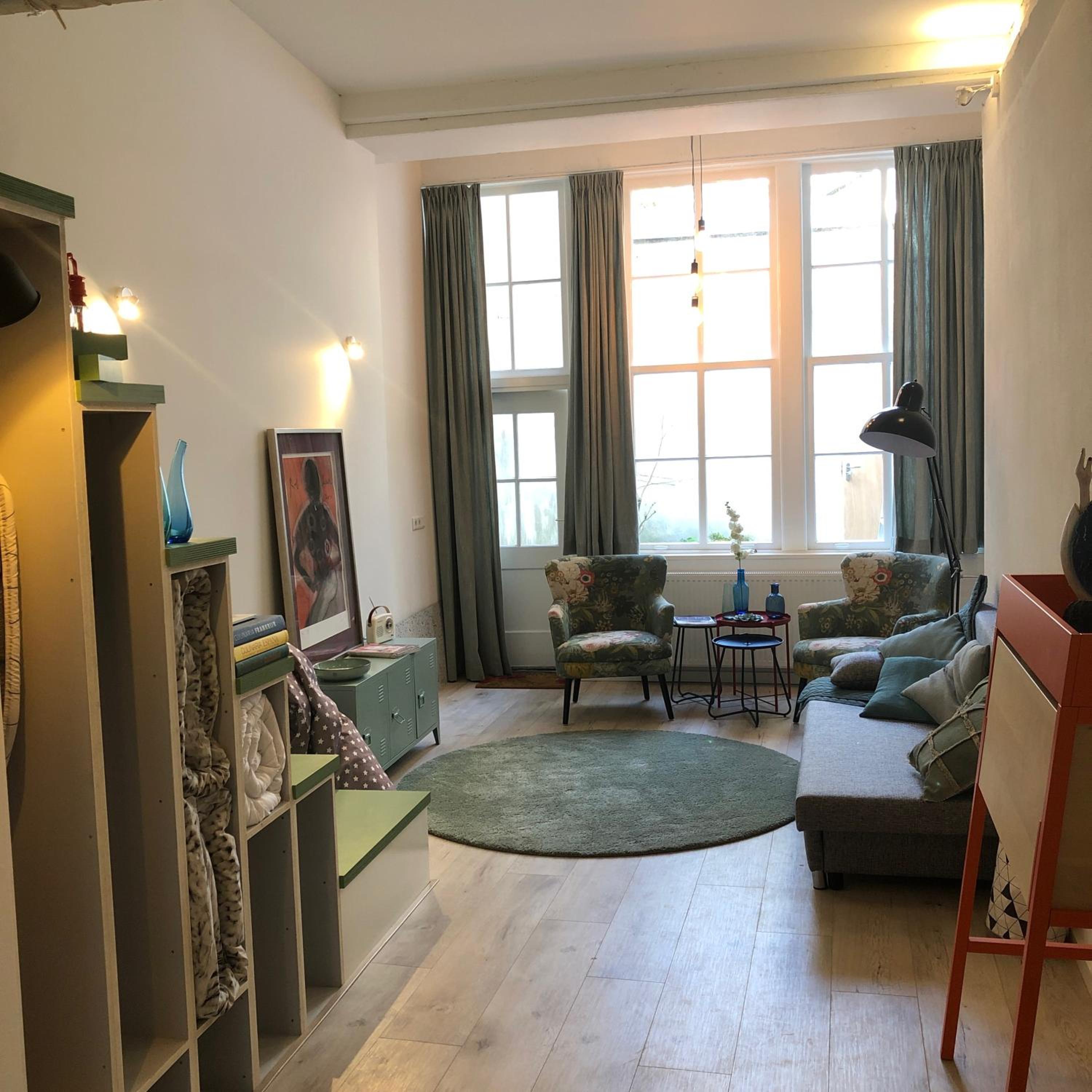 LUXE TOPLOCATIE! Monument hartje centrum Dordrecht, 2 badkamers, 2 keukens, tuintje (10 personen) view 5