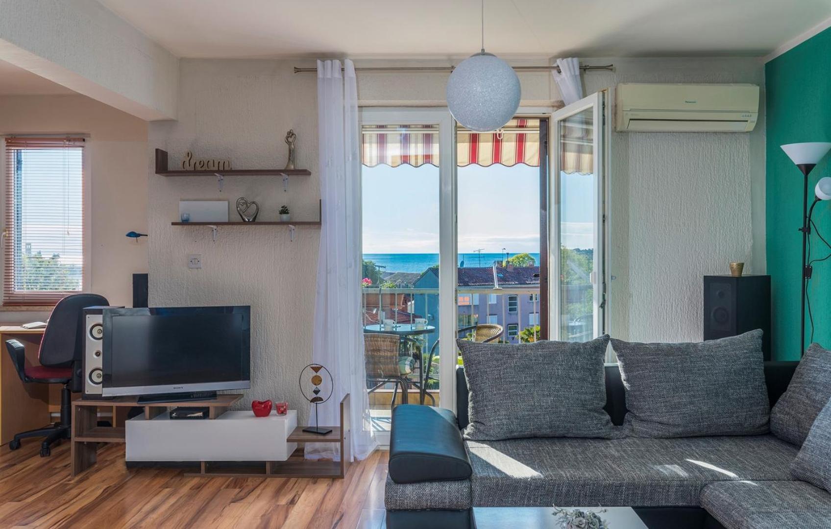 Apartment Sanja near the Beach and Center view 4