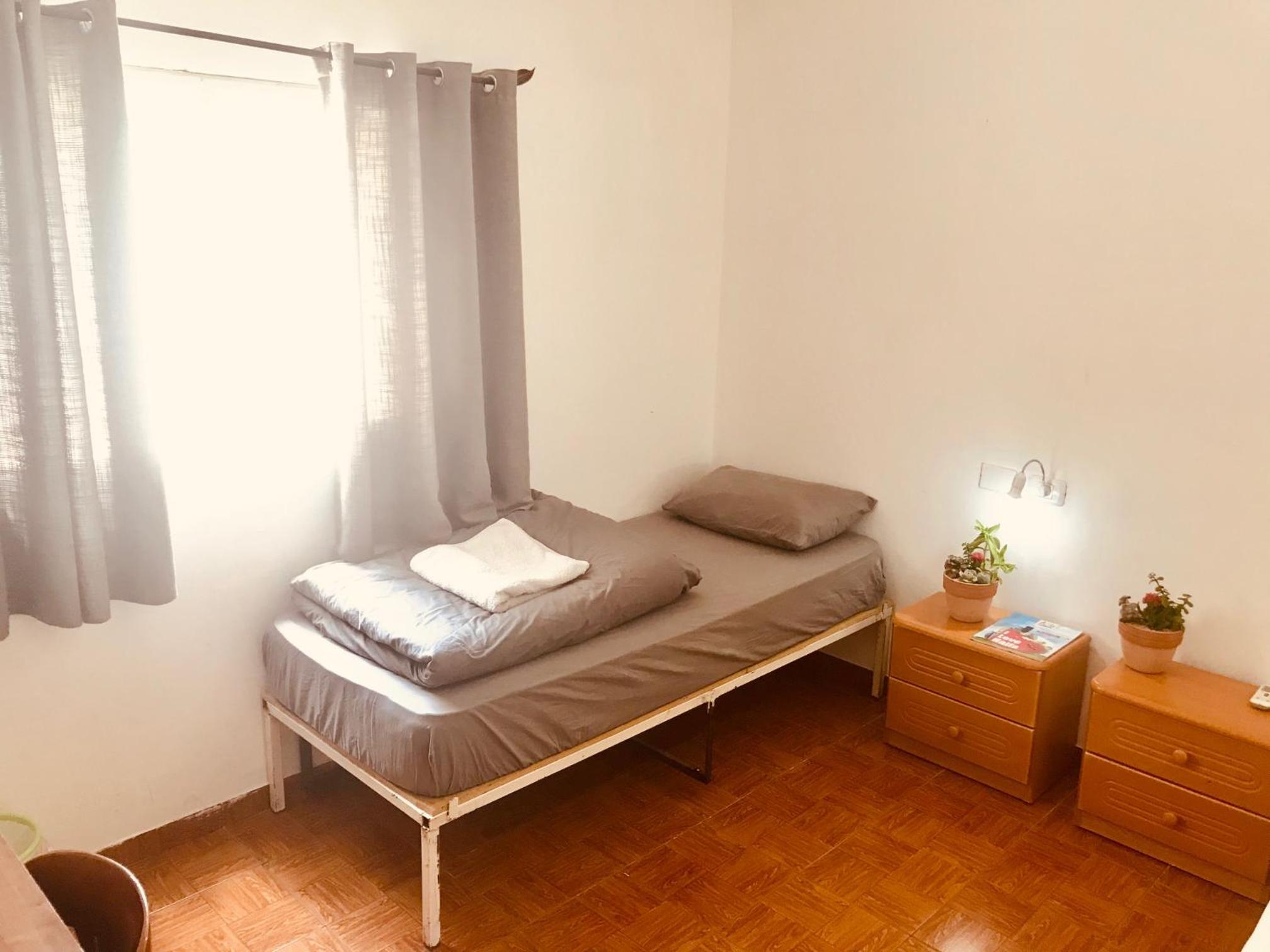 Al Yakhour Hostel