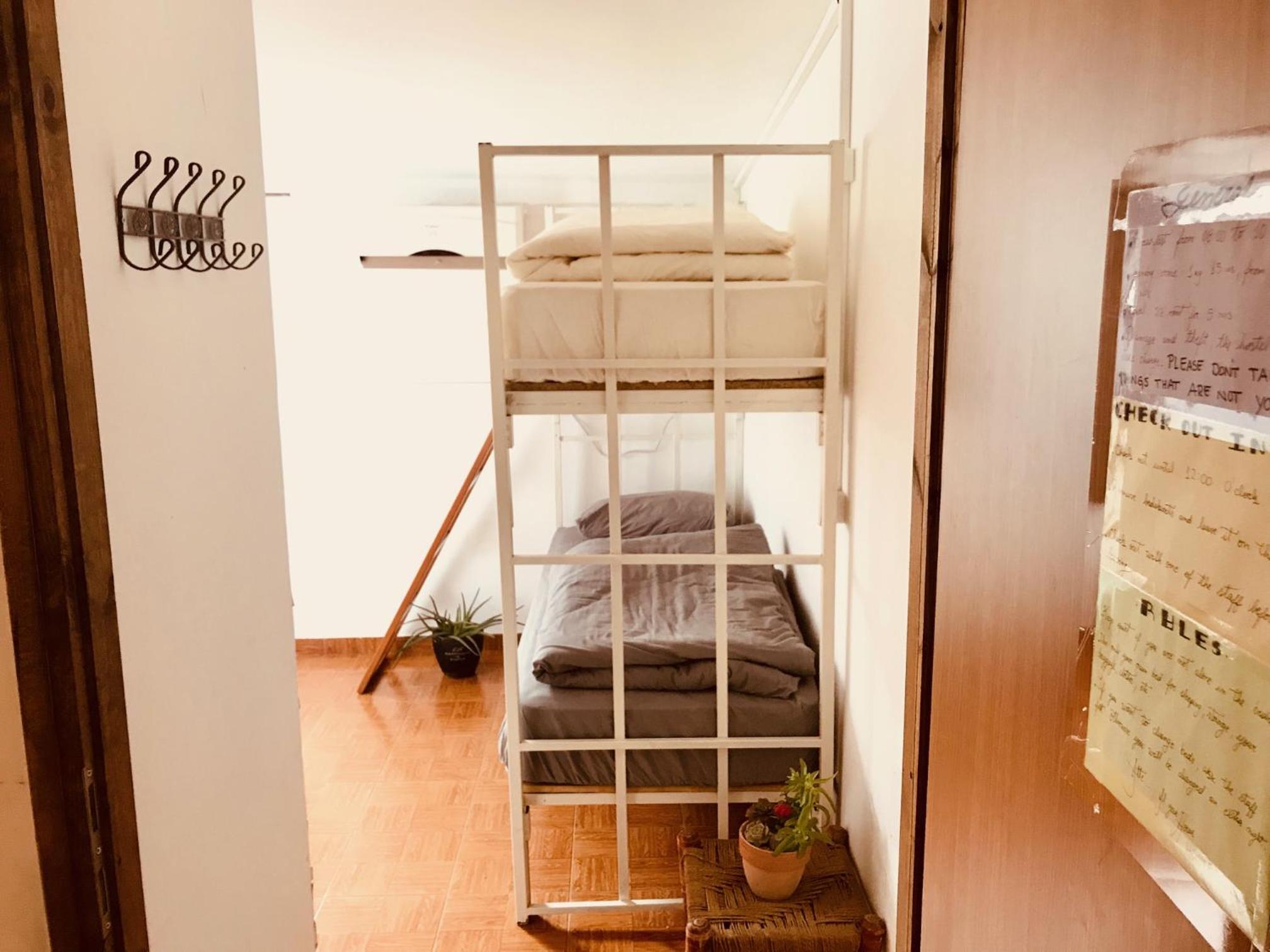 Al Yakhour Hostel