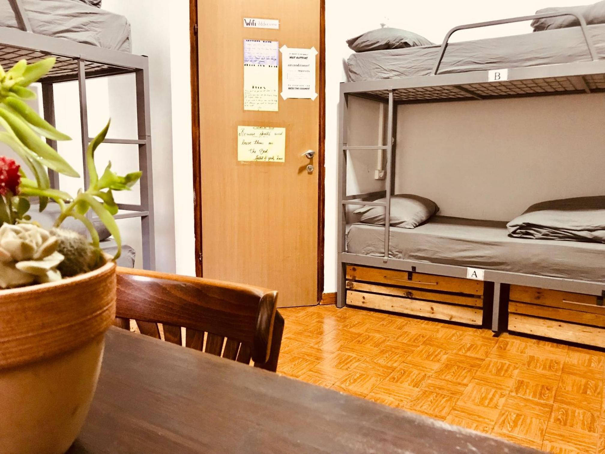 Al Yakhour Hostel