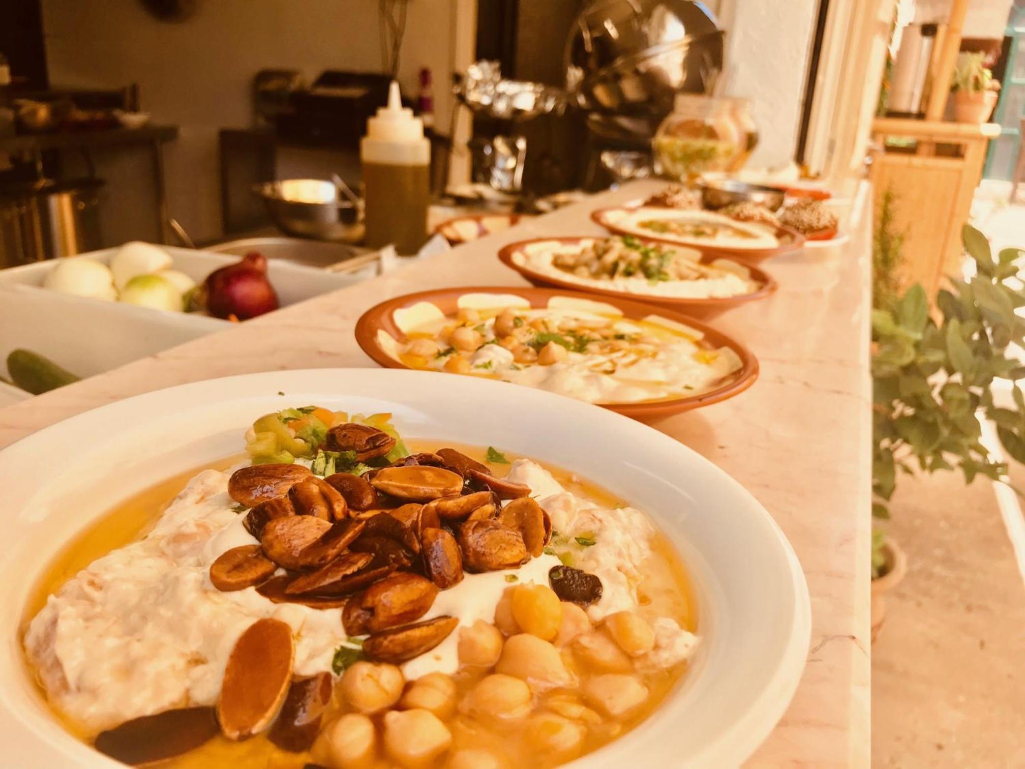 Al Yakhour Hostel