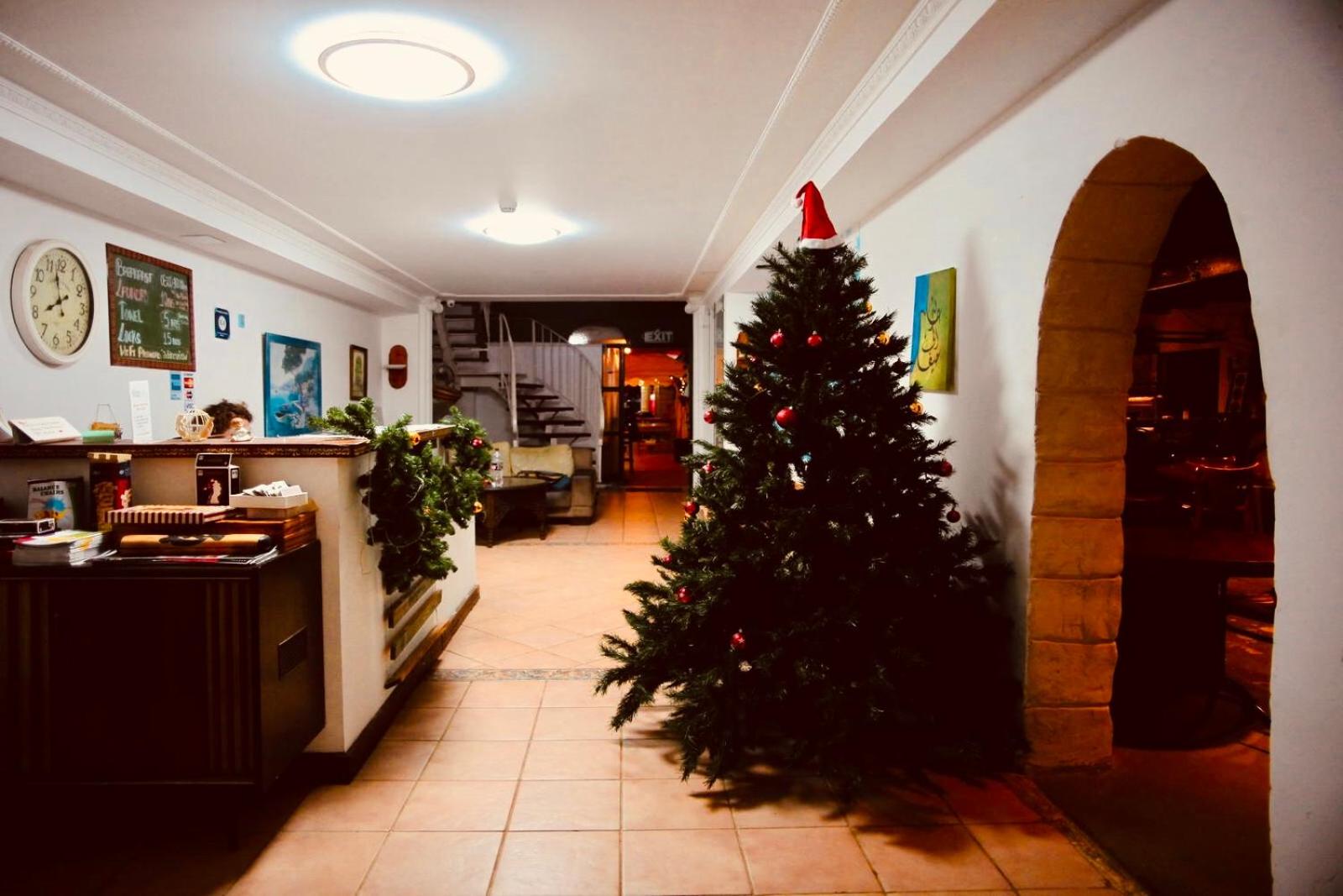 Al Yakhour Hostel