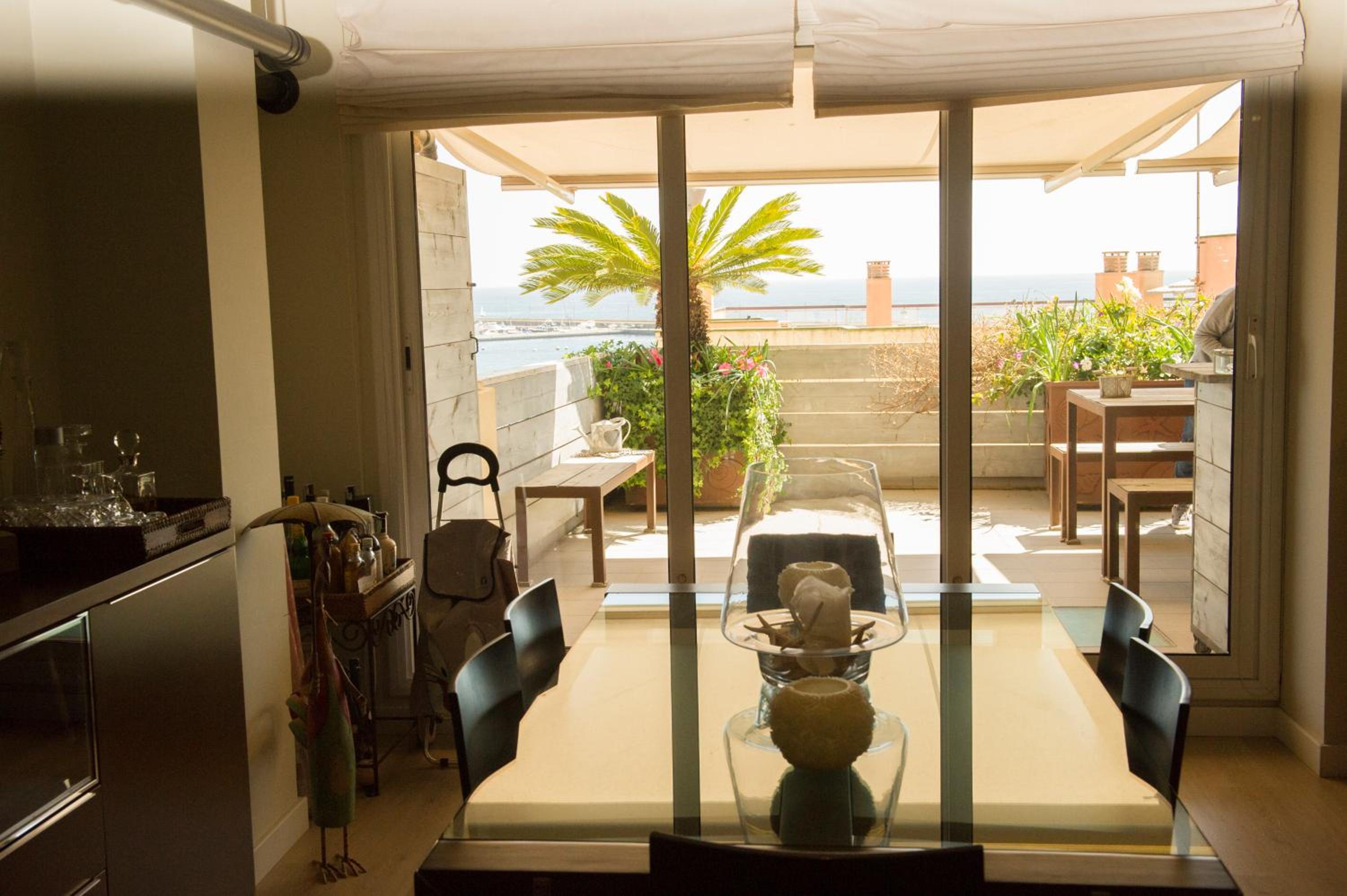 LLOGUER30 Vip's Loft, un encanto frente al mar view 3