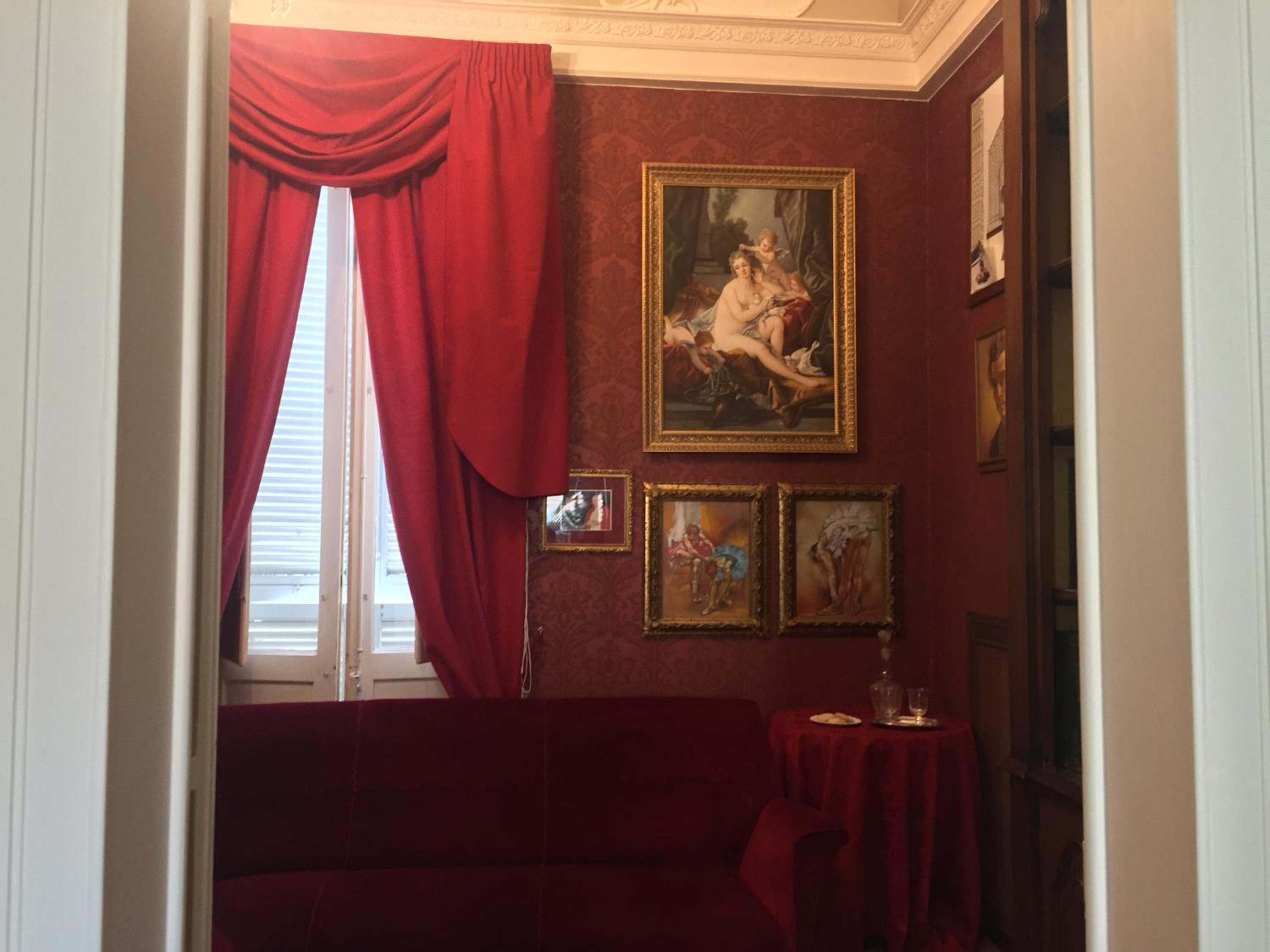 Palazzo Laguardia view 2