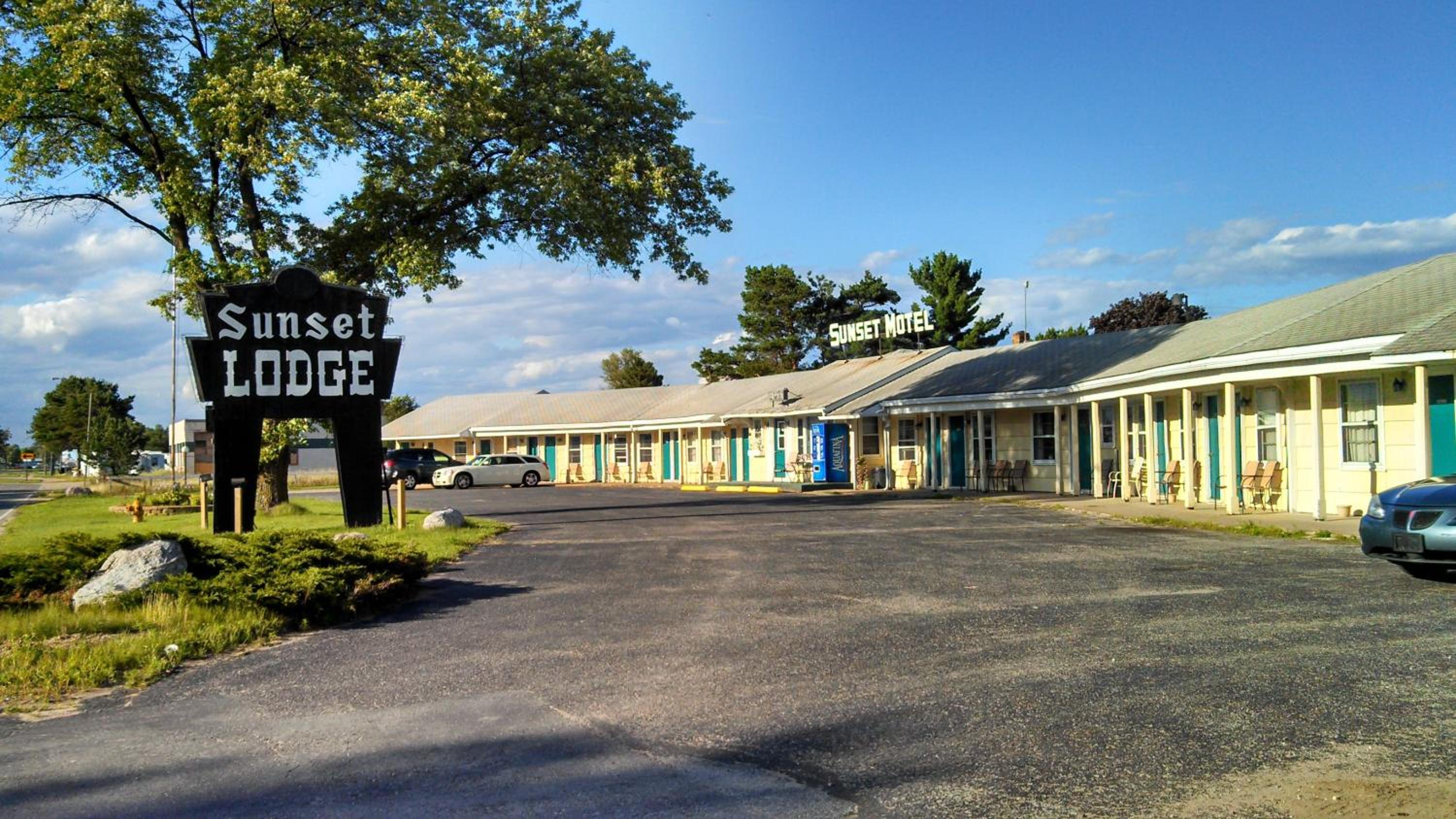 Sunset Lodge Escanaba