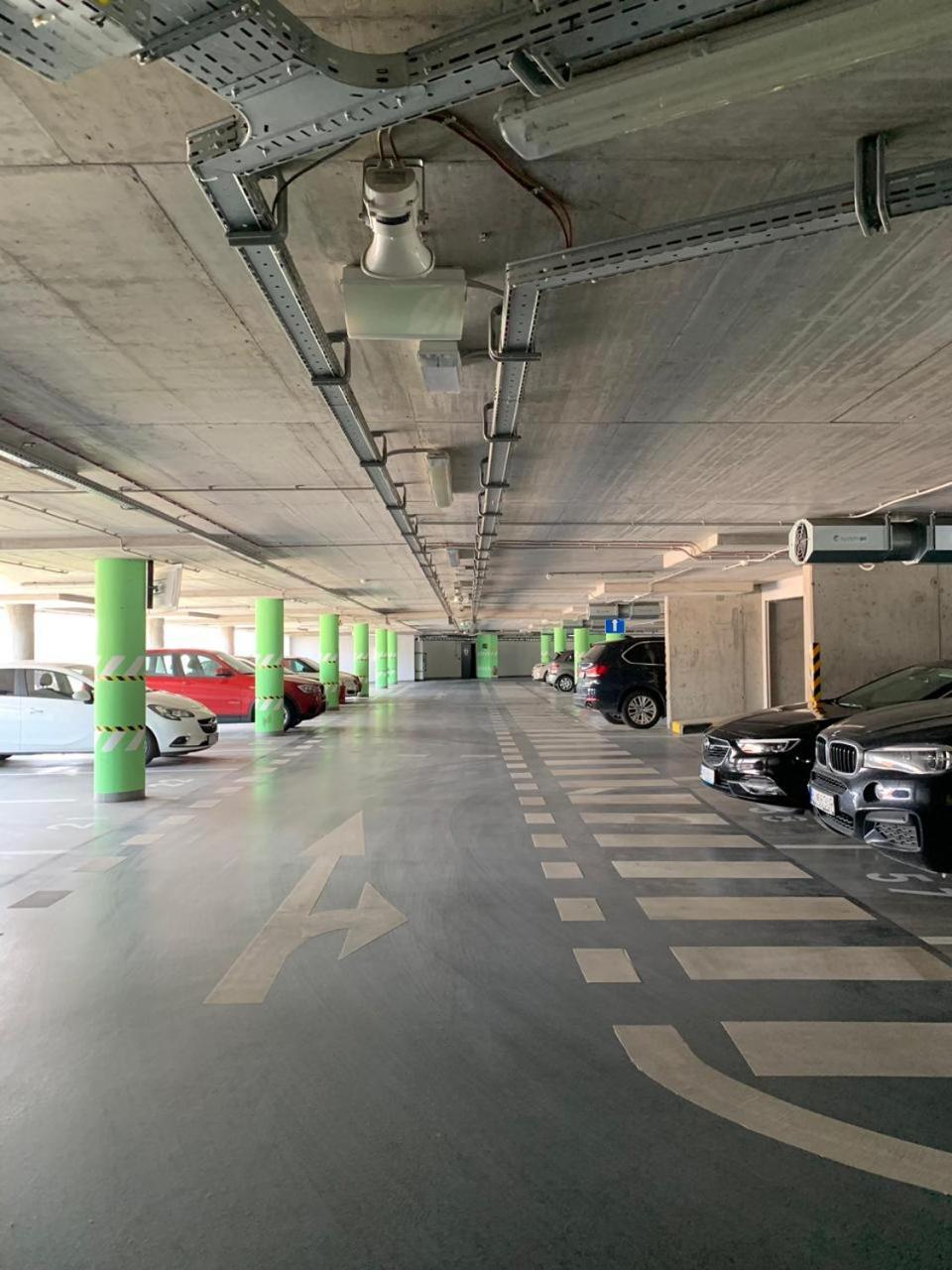 Apartments05 in new building with free parking Panorama city - amazing view close to Old town