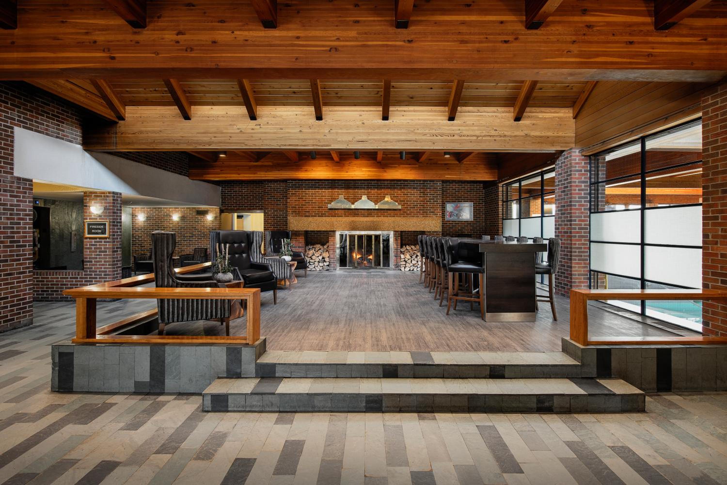 Thunder Bay Vacations - Valhalla Hotel  Conference Centre - Property Image 4