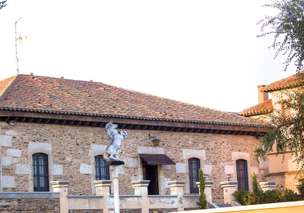Casa Rural La Torrecilla con PISCINA PRIVADA