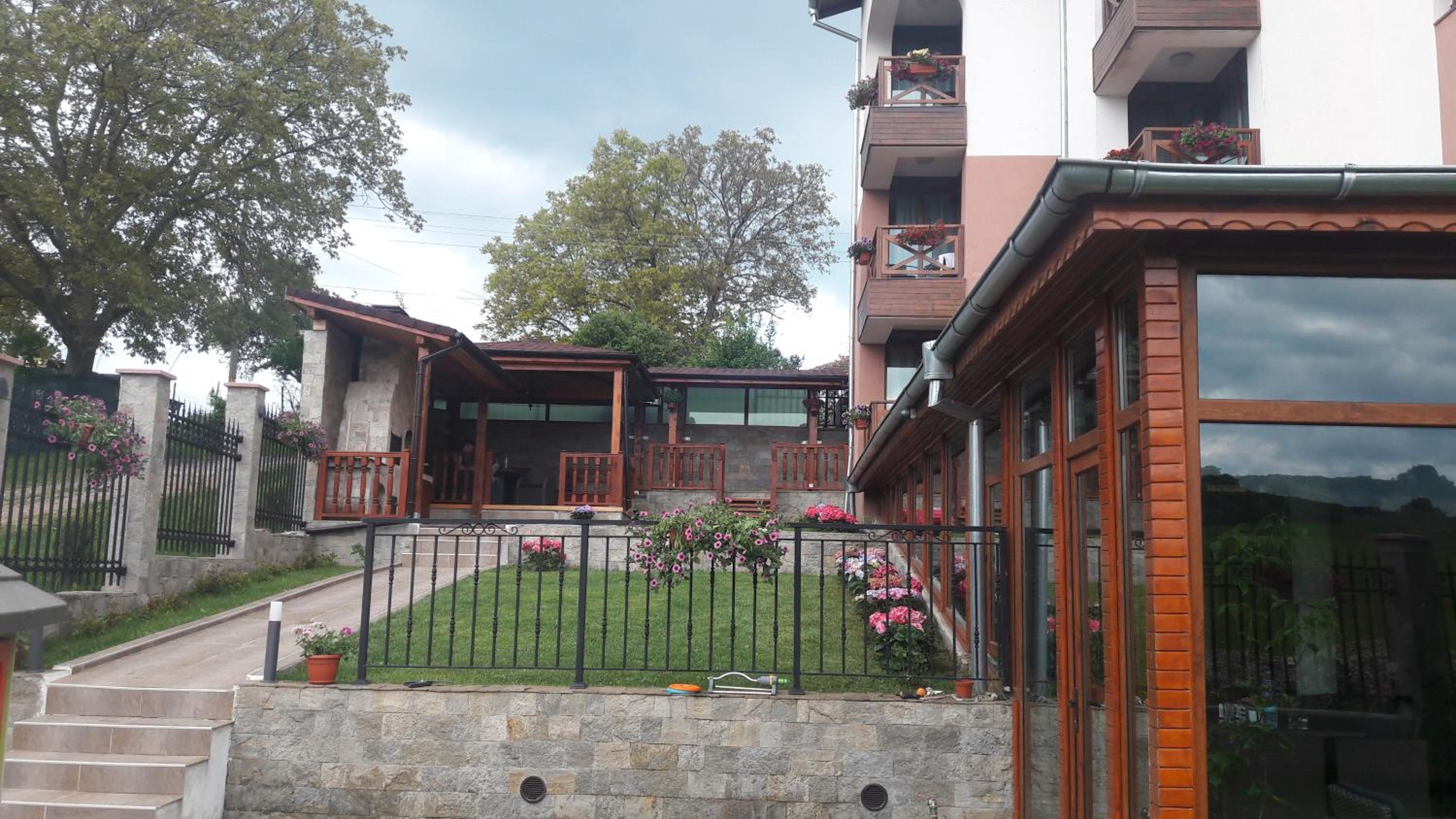 Lakata Guest House