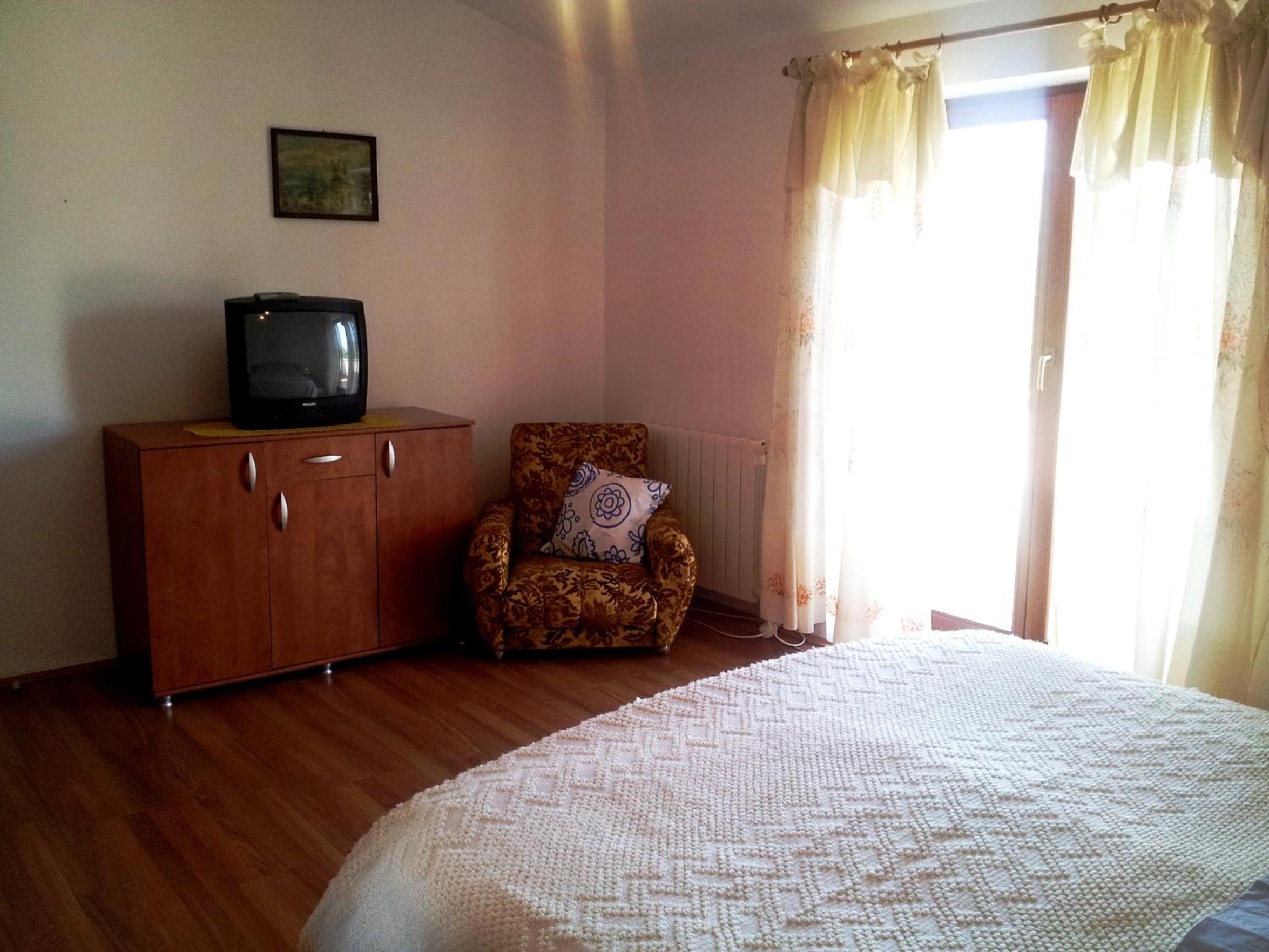Apartments and Rooms Suzana view 3
