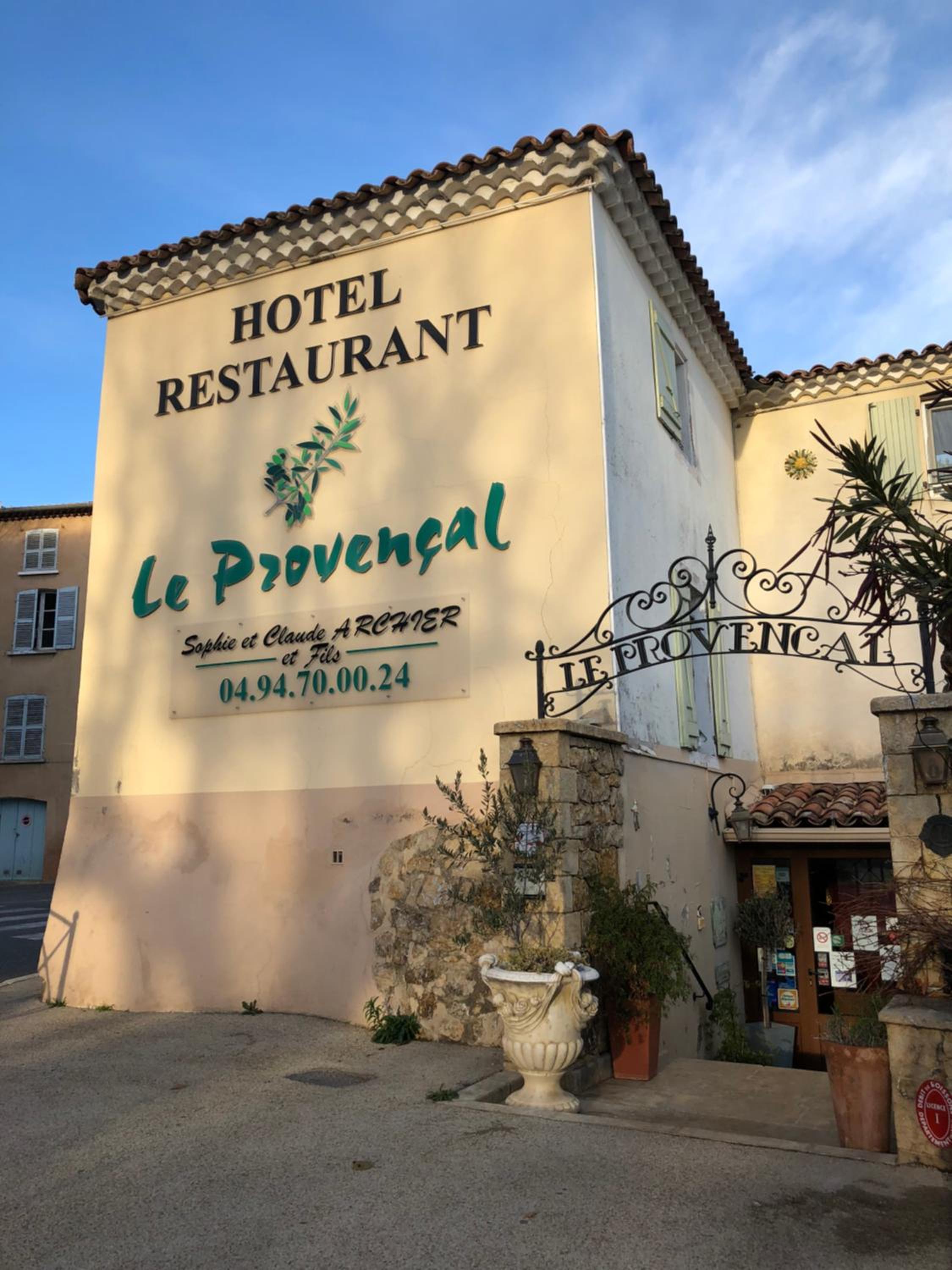 restaurant