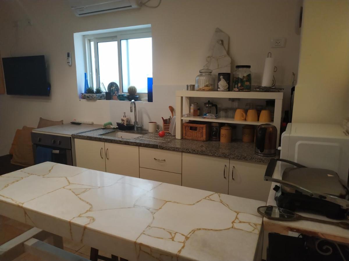 Studio Apt Great Location Heart of Downtown District view 5