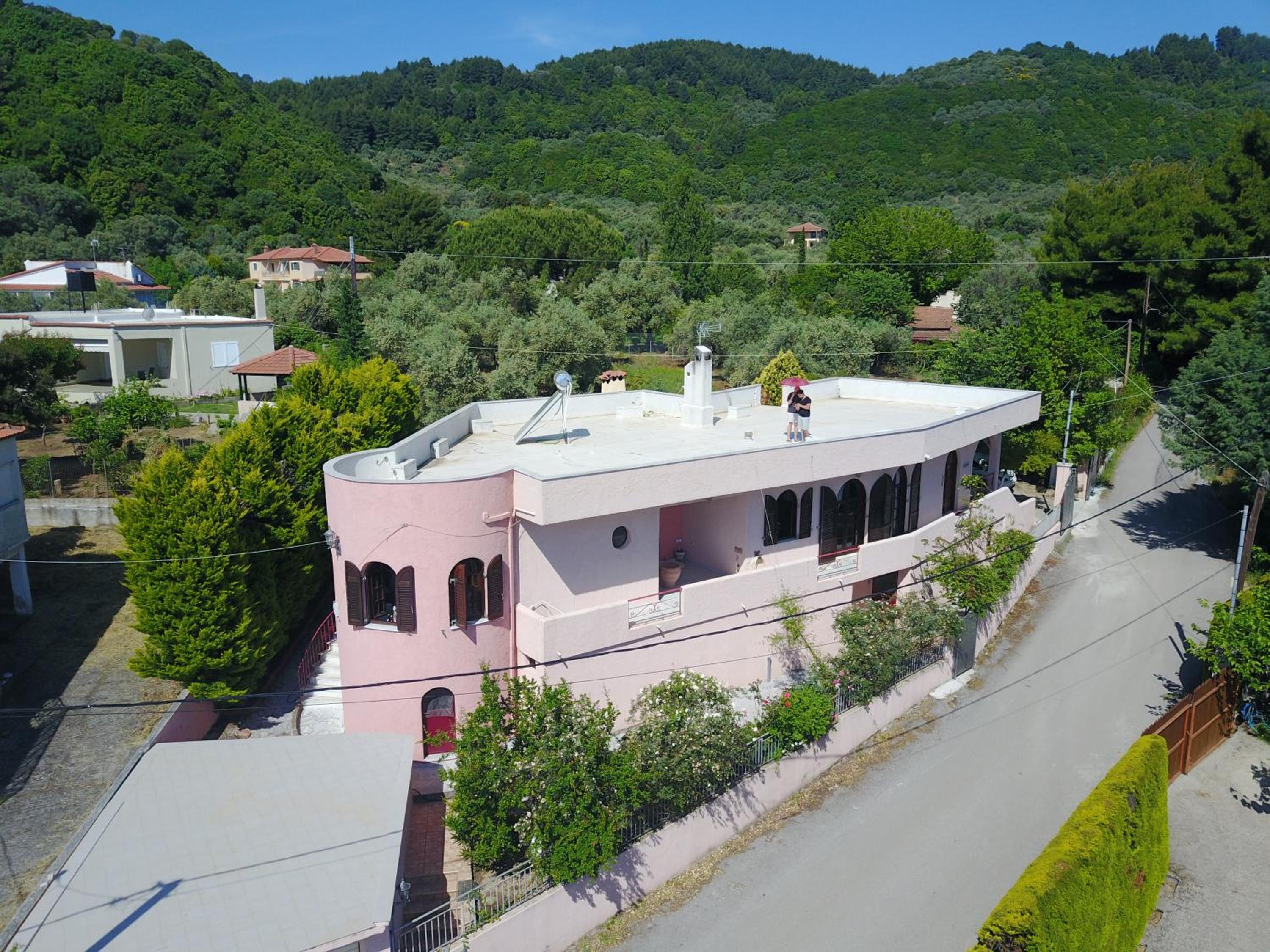Villa Ioanneta - Close to sea, private parking, pet-friendly view 2