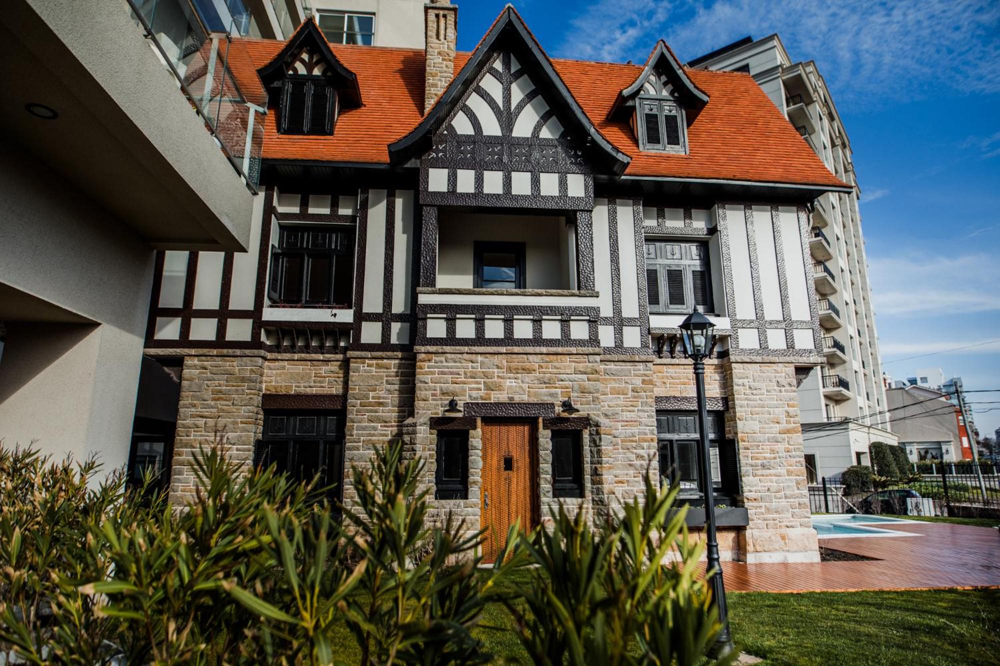 902 Villa Luján