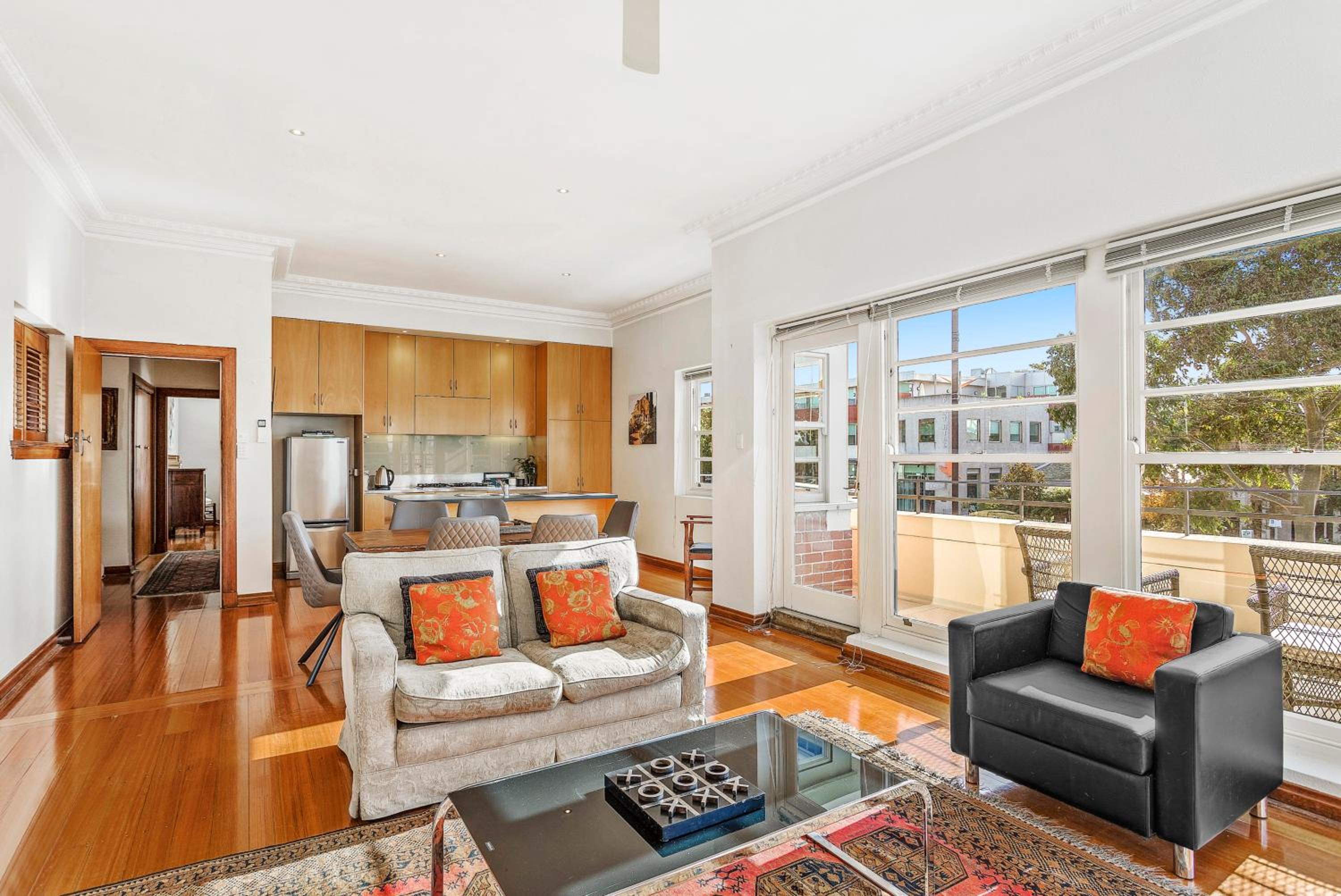 Captains Retreat Apartments and Cottages