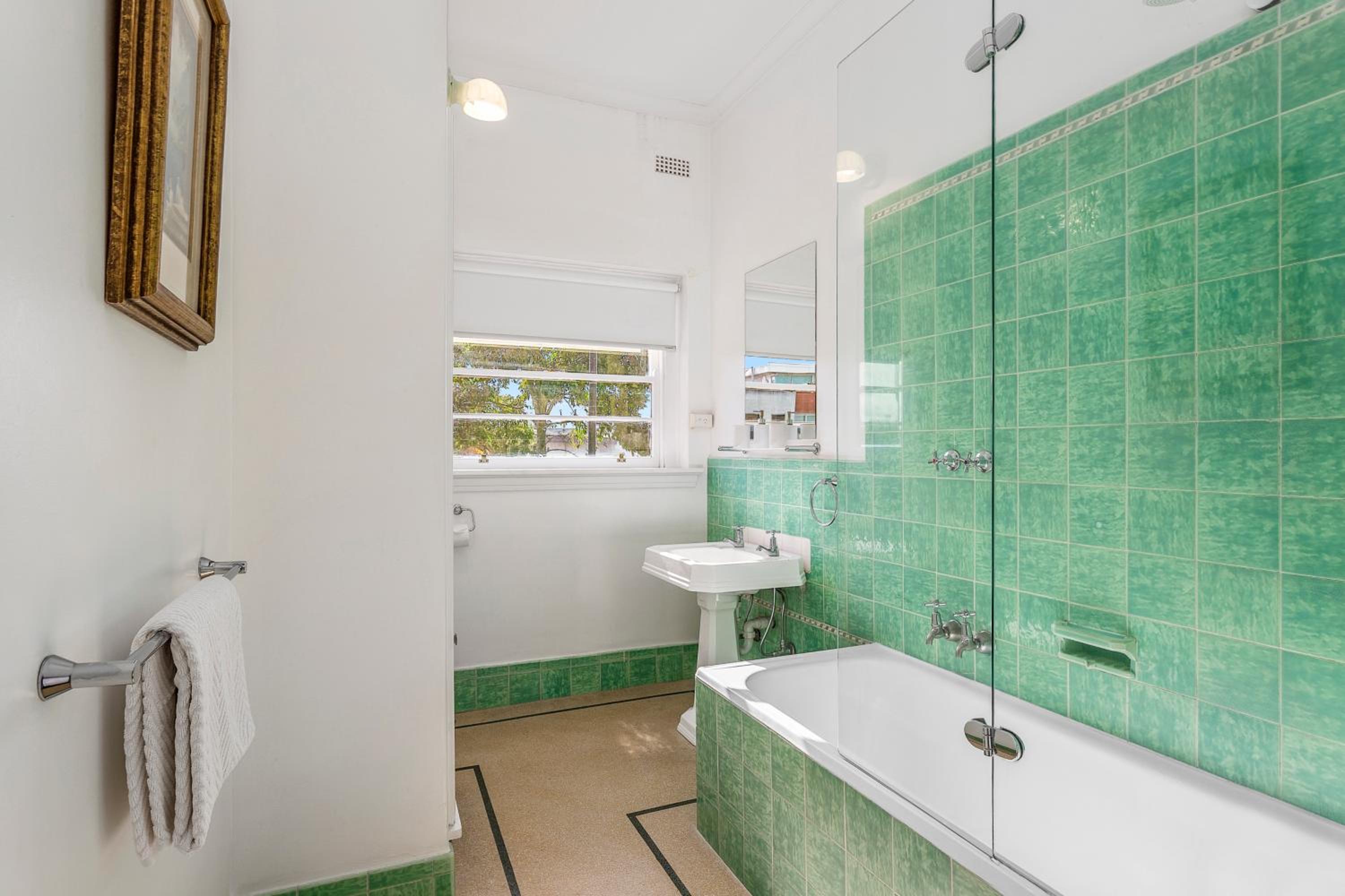 Captains Retreat Apartments and Cottages