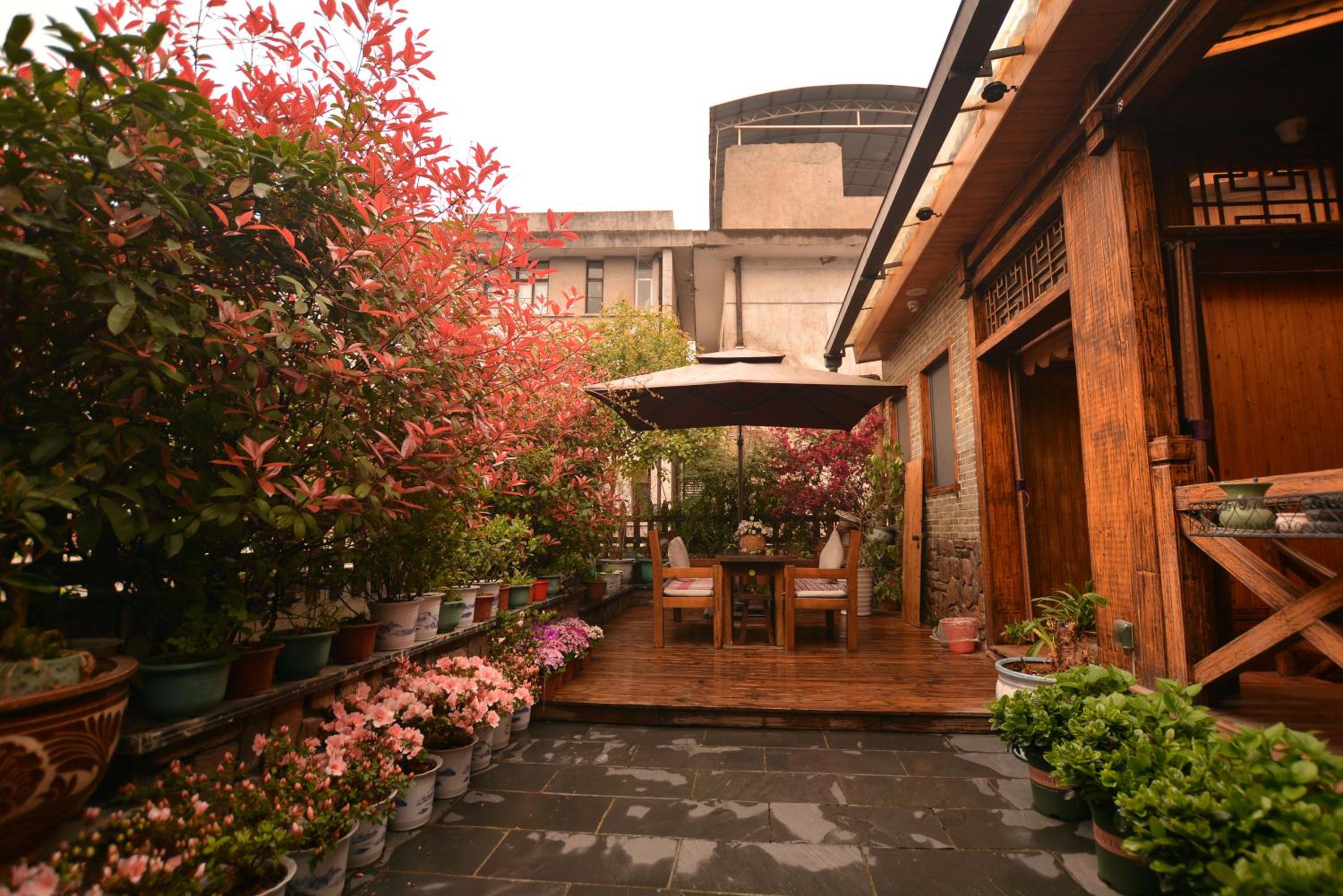 Floral Hotel · Baihui Living Zhangjiajie