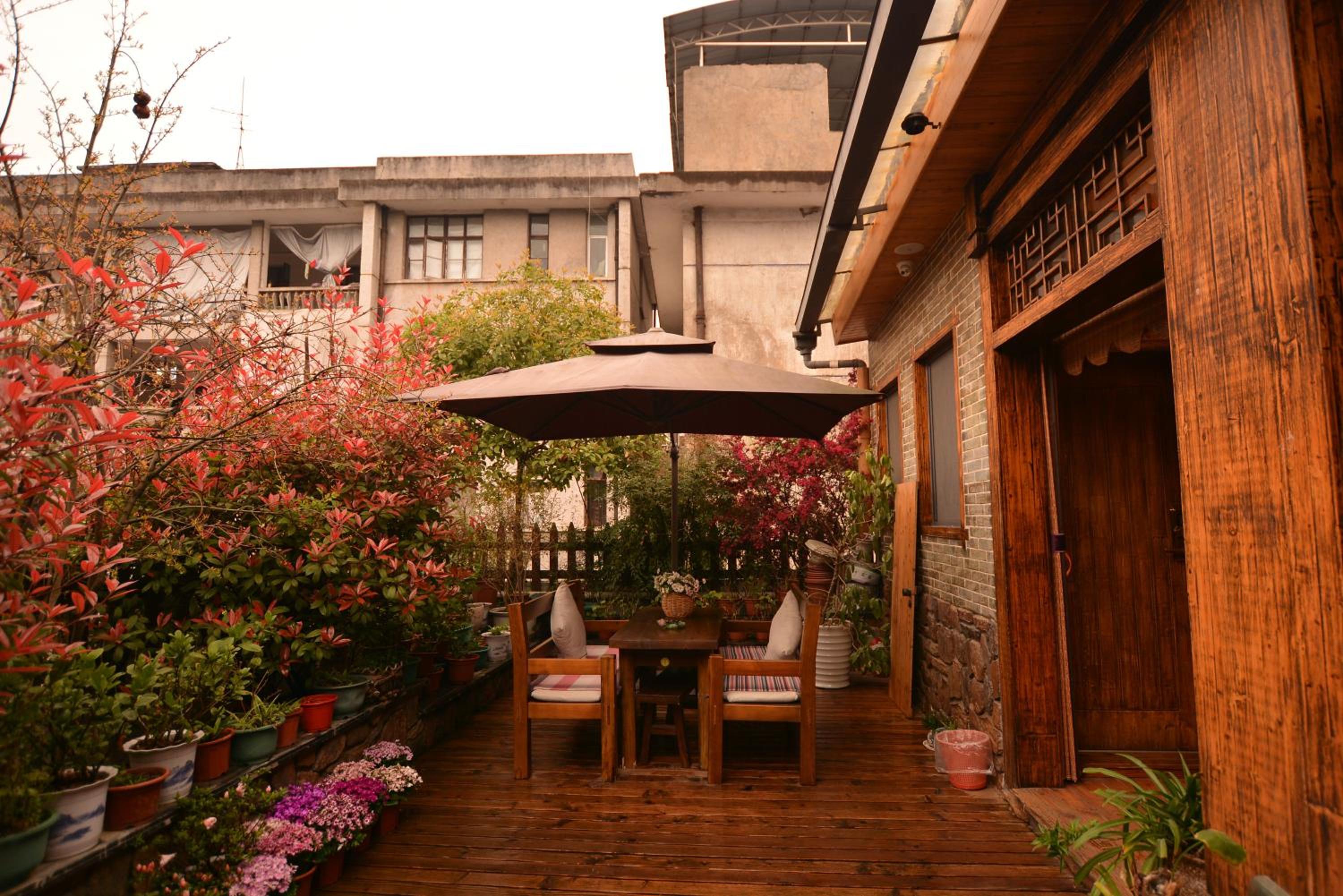 Floral Hotel · Baihui Living Zhangjiajie