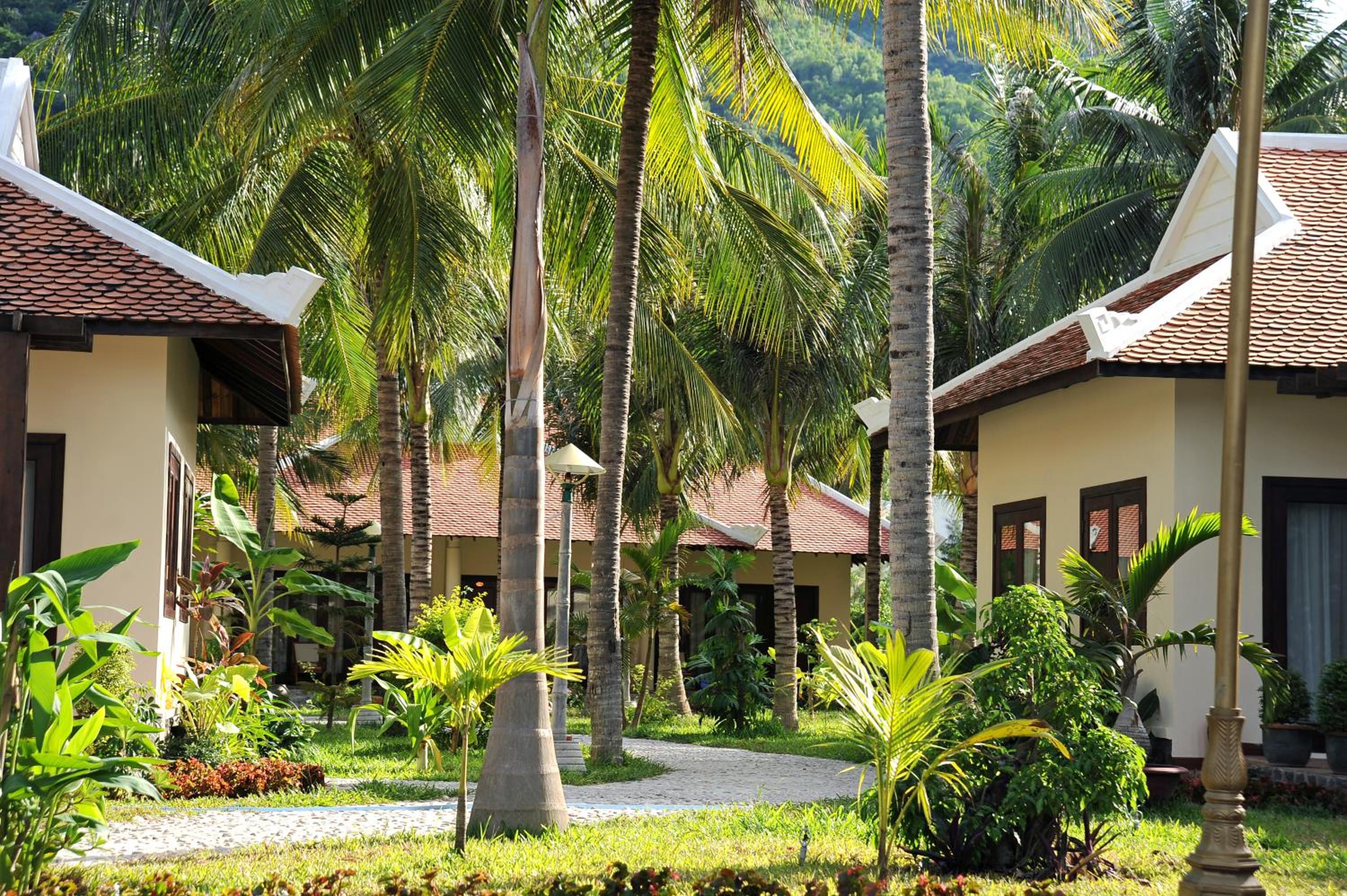 Diamond Bay Resort & Spa