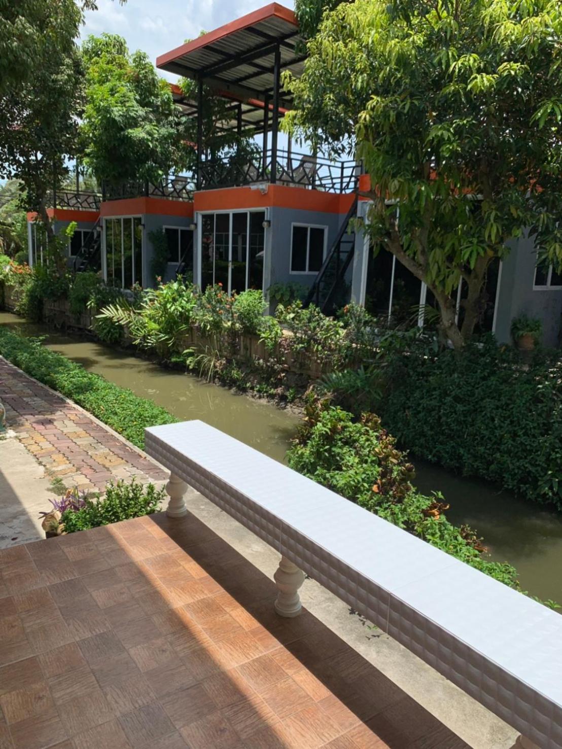 Meephawa Resort