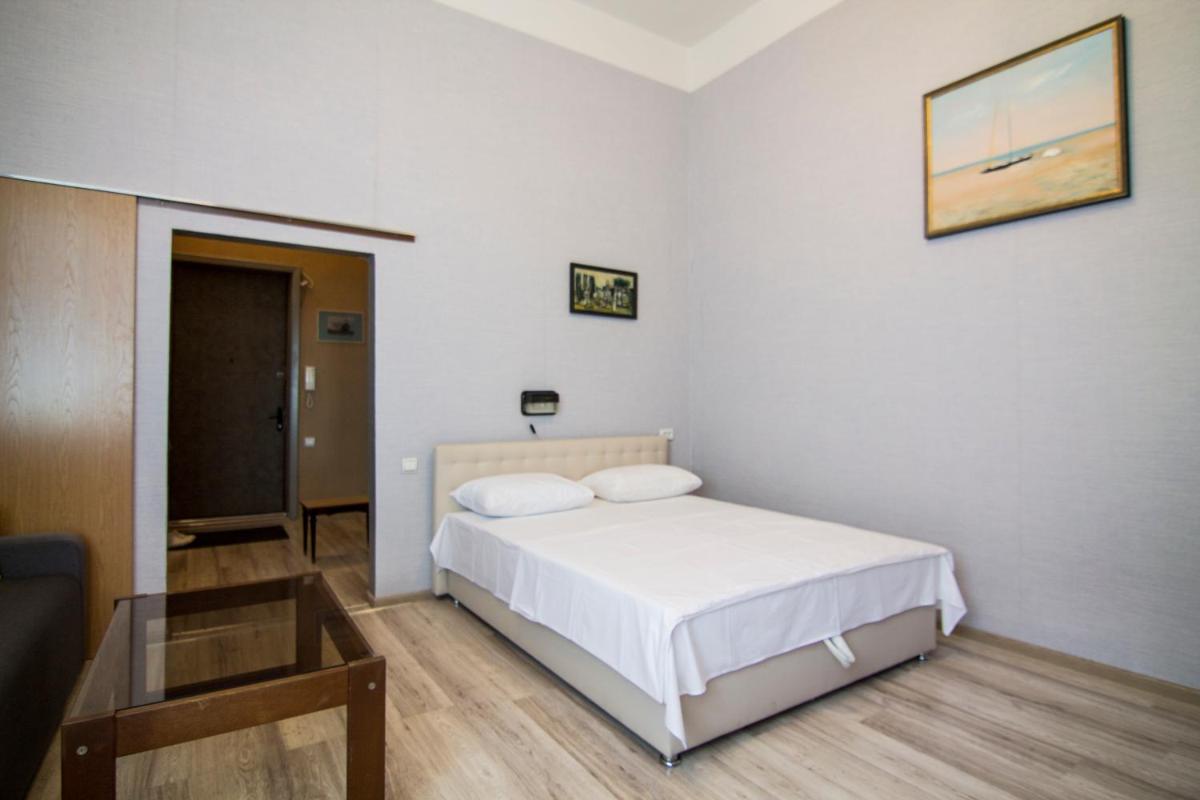 Art Apartment in Maidan view 2