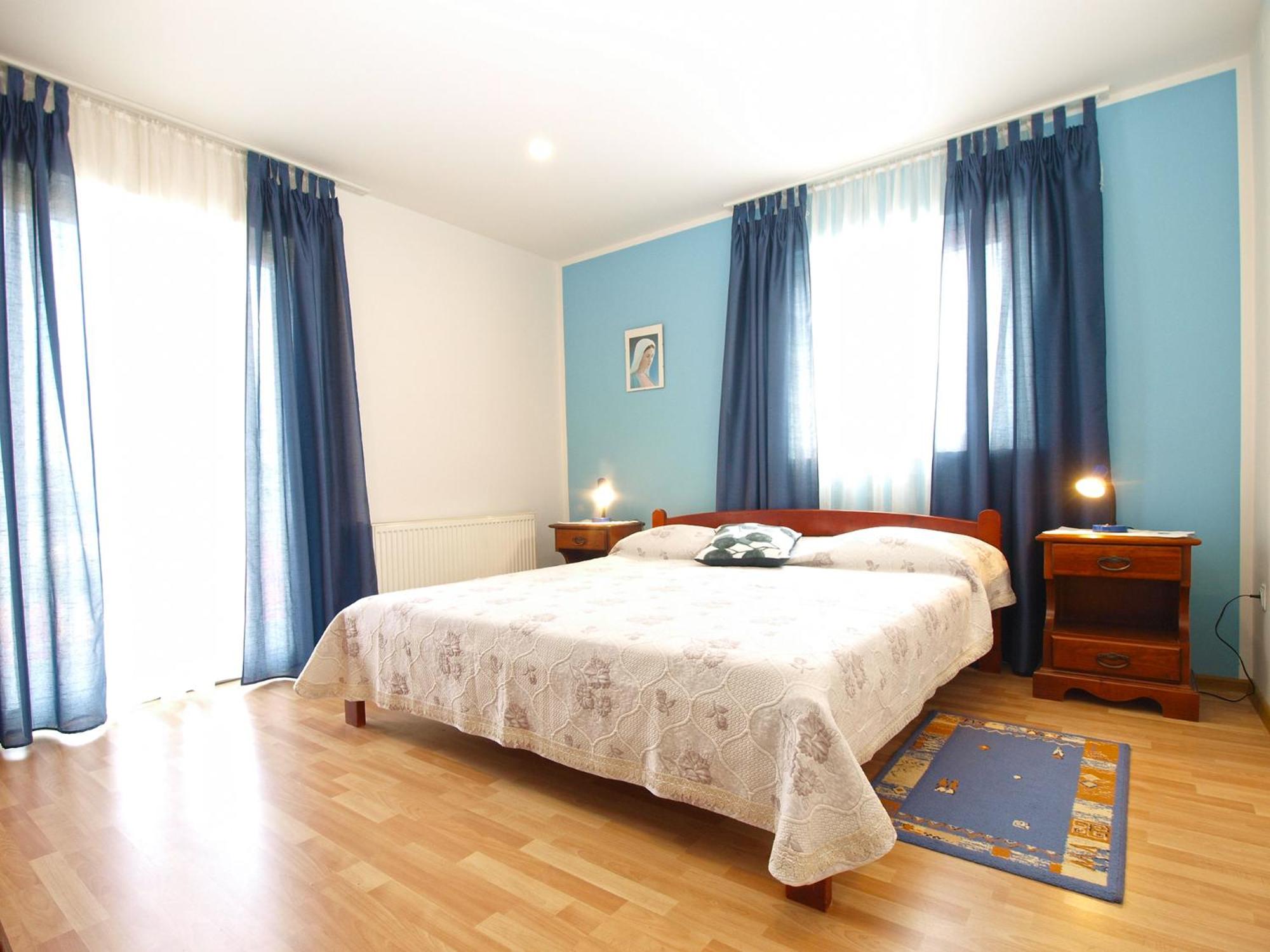 Apartments Dragica 1251