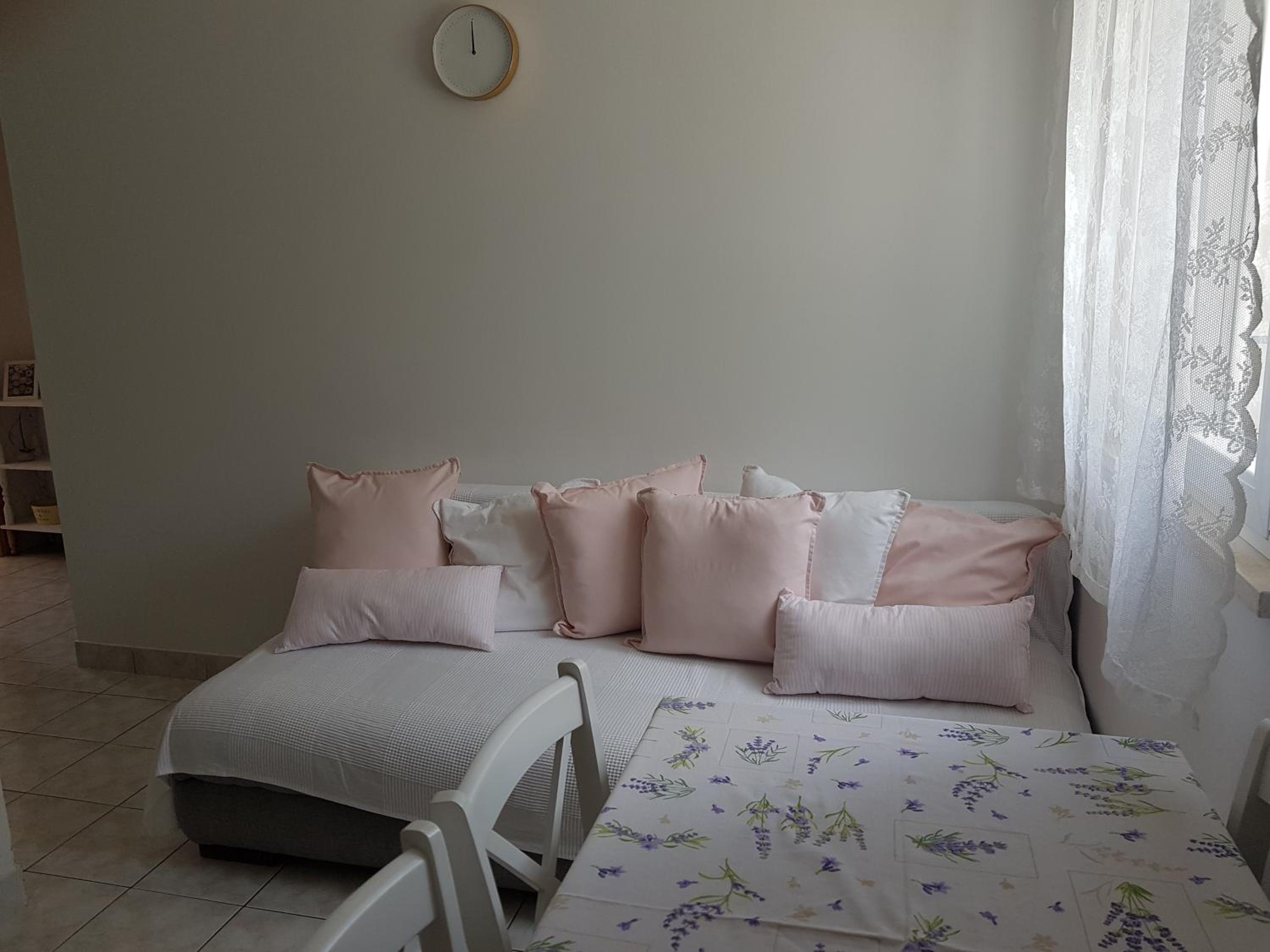 Bol Apartment Keka