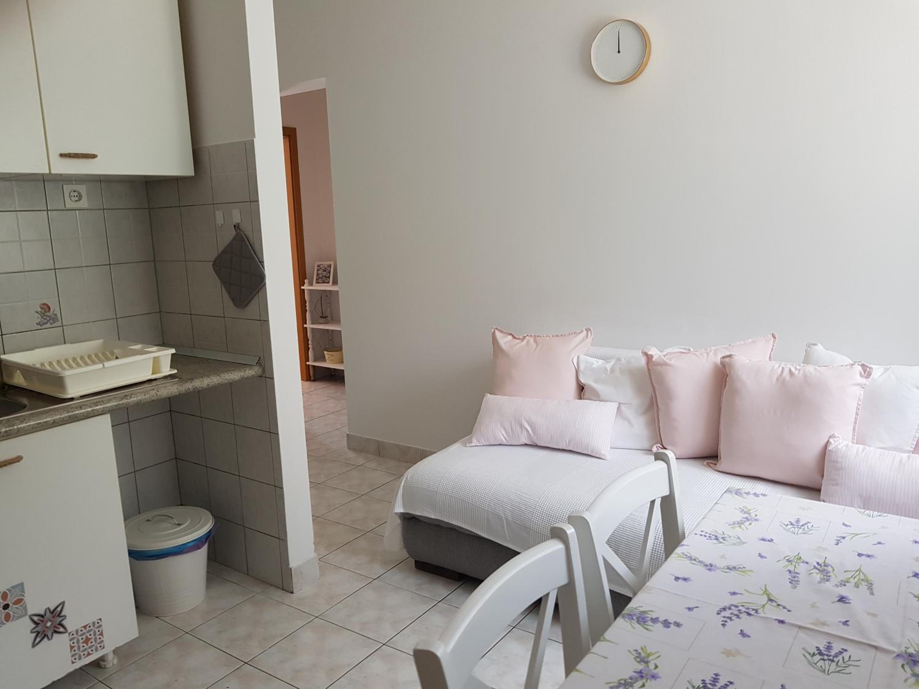 Bol Apartment Keka