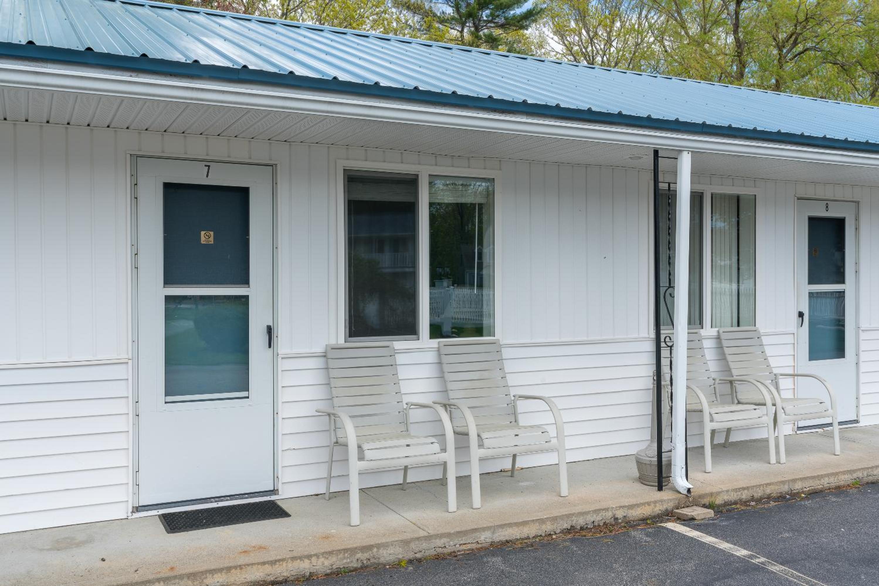Ne'r Beach Motel
